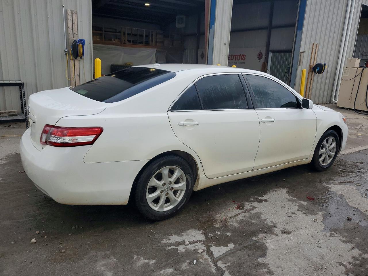 2011 Toyota Camry Base White vin: 4T4BF3EK2BR181926