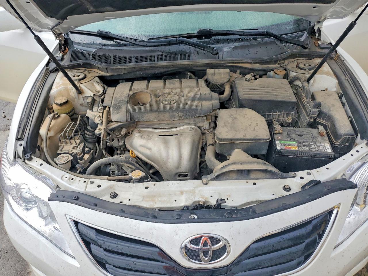 2011 Toyota Camry Base White vin: 4T4BF3EK2BR181926