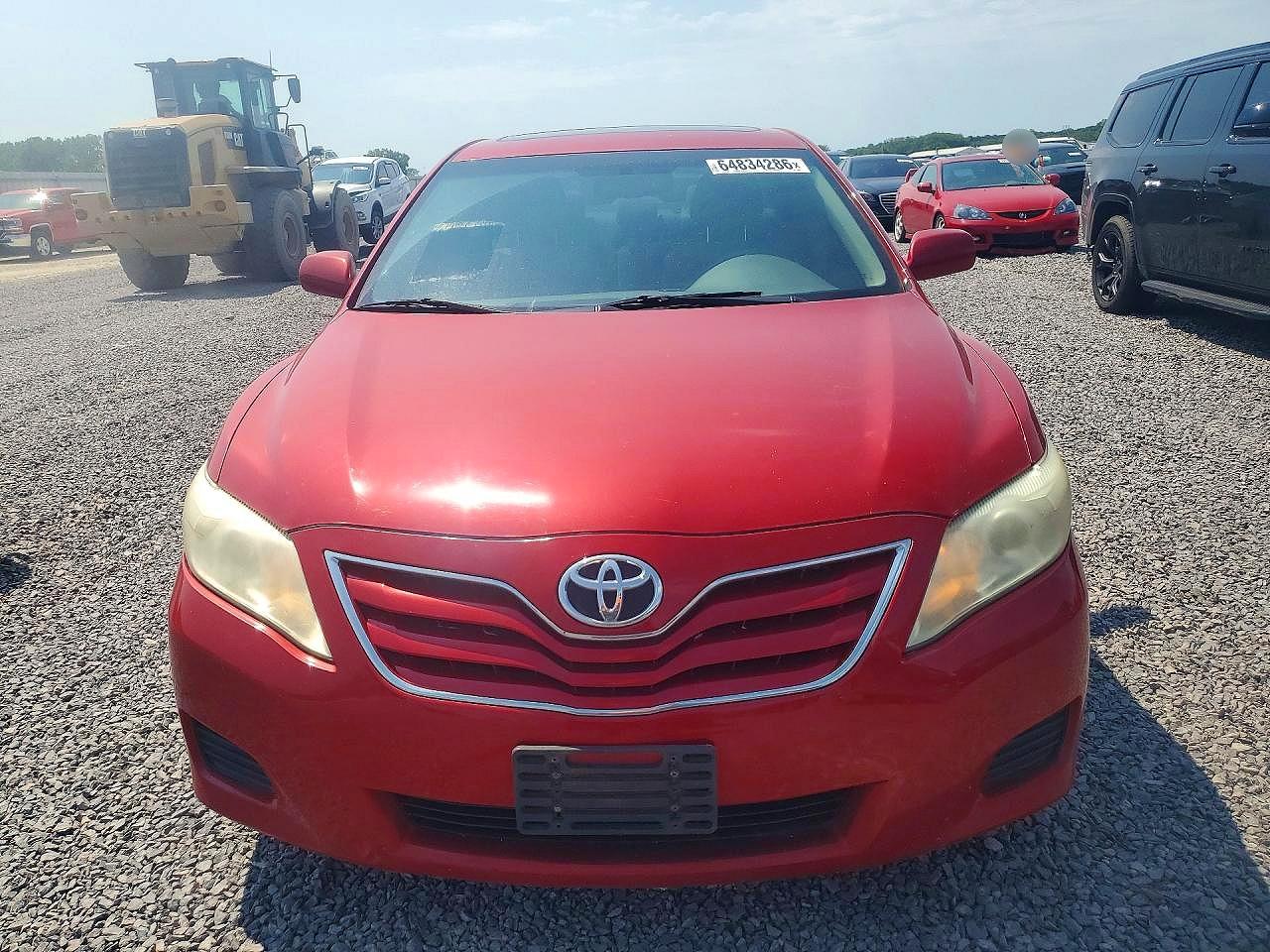 2011 Toyota Camry Le Red vin: 4T4BF3EK2BR188505