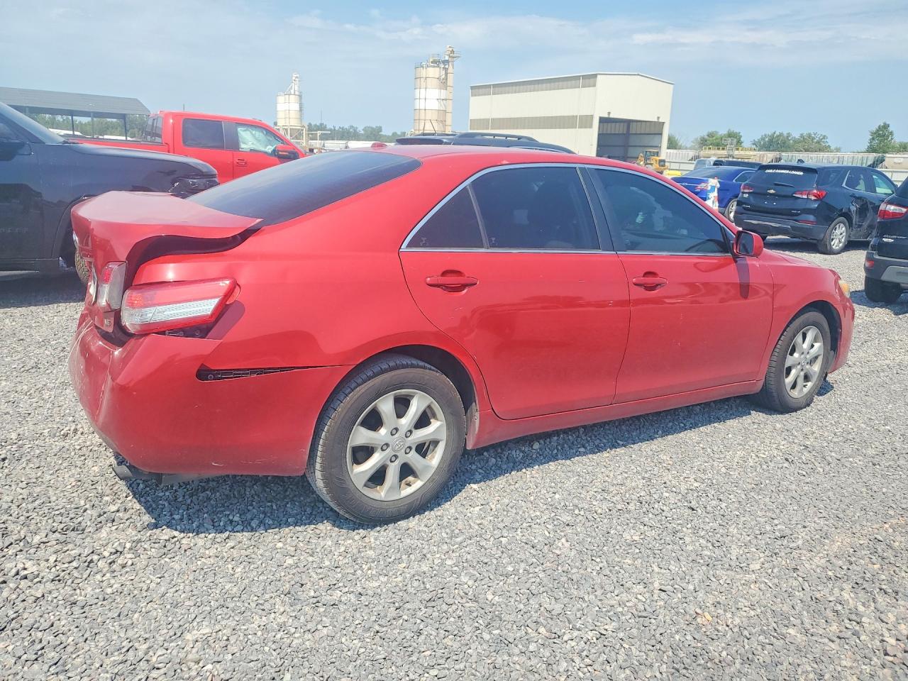 2011 Toyota Camry Le Red vin: 4T4BF3EK2BR188505