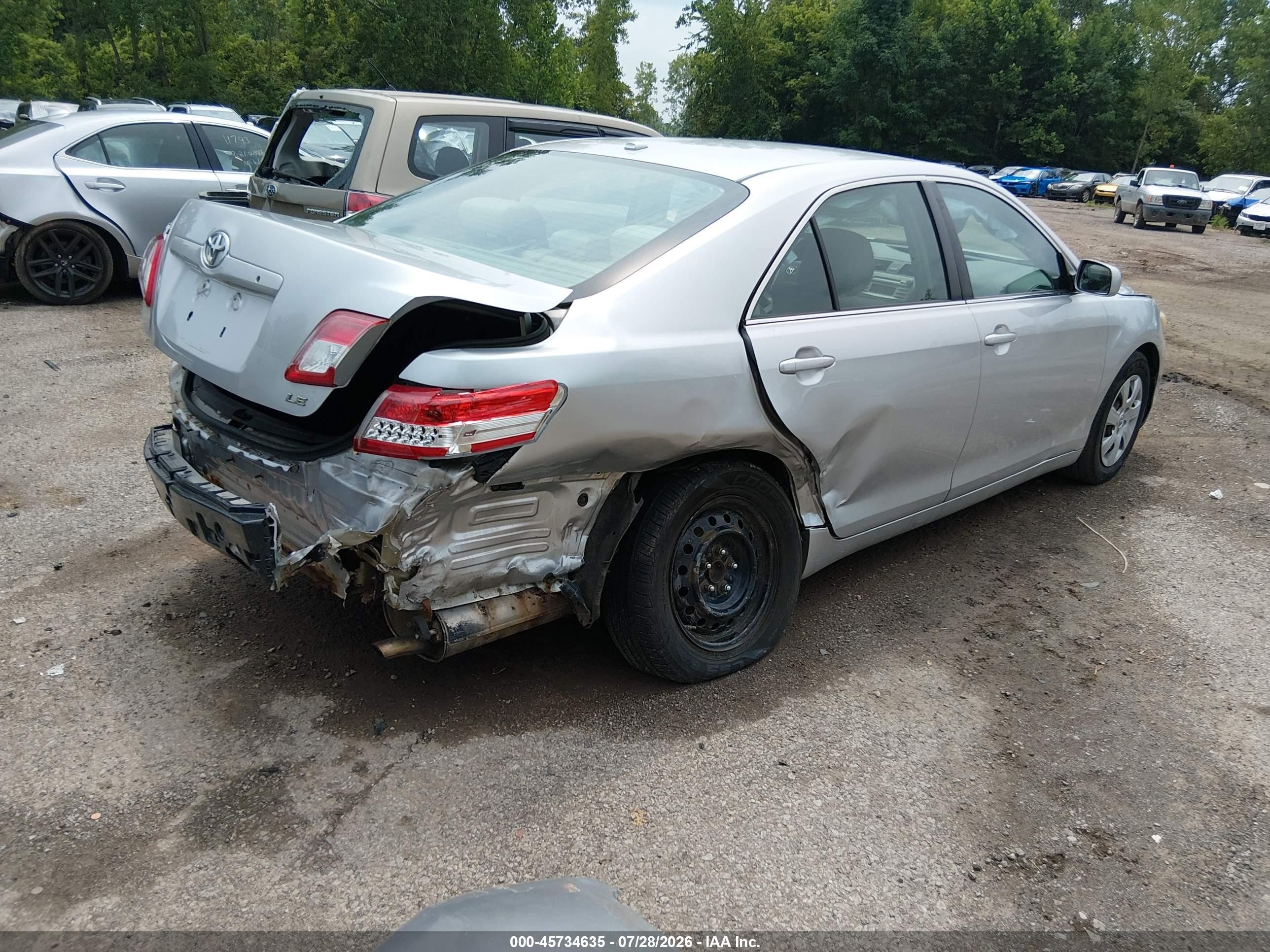 2011 Toyota Camry Le Silver vin: 4T4BF3EK2BR190674