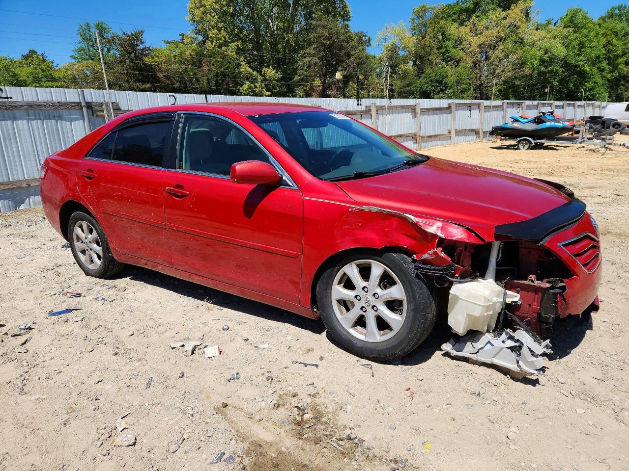 2011 Toyota Camry Le Красный vin: 4T4BF3EK2BR199827