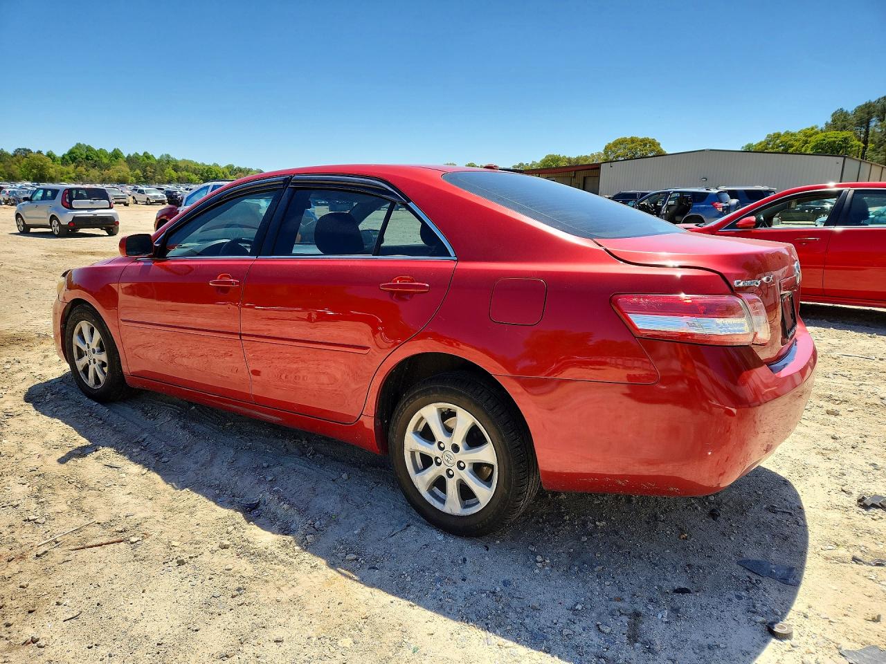 2011 Toyota Camry Le Красный vin: 4T4BF3EK2BR199827