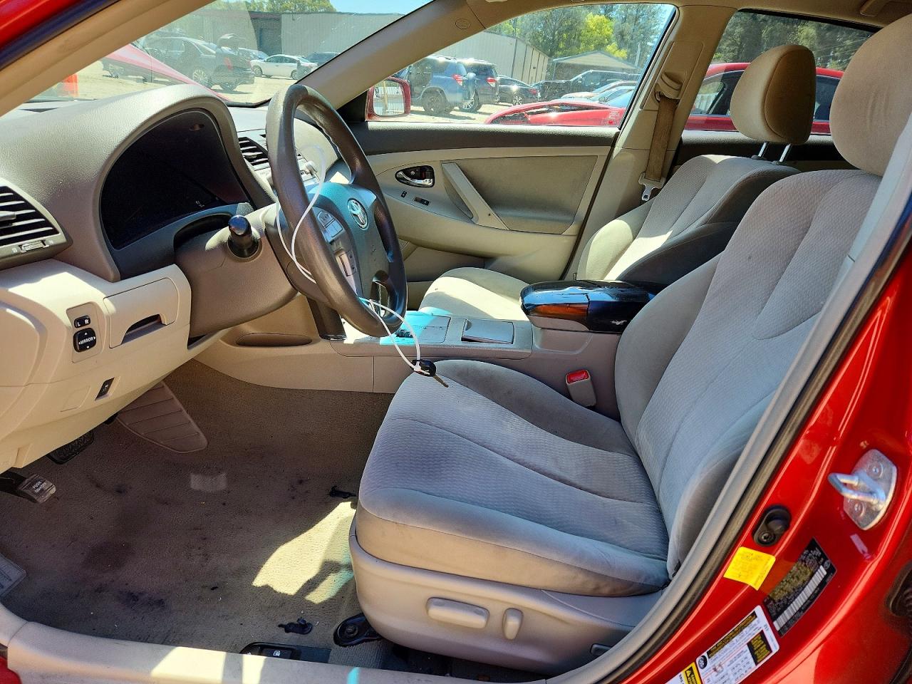 2011 Toyota Camry Le Красный vin: 4T4BF3EK2BR199827