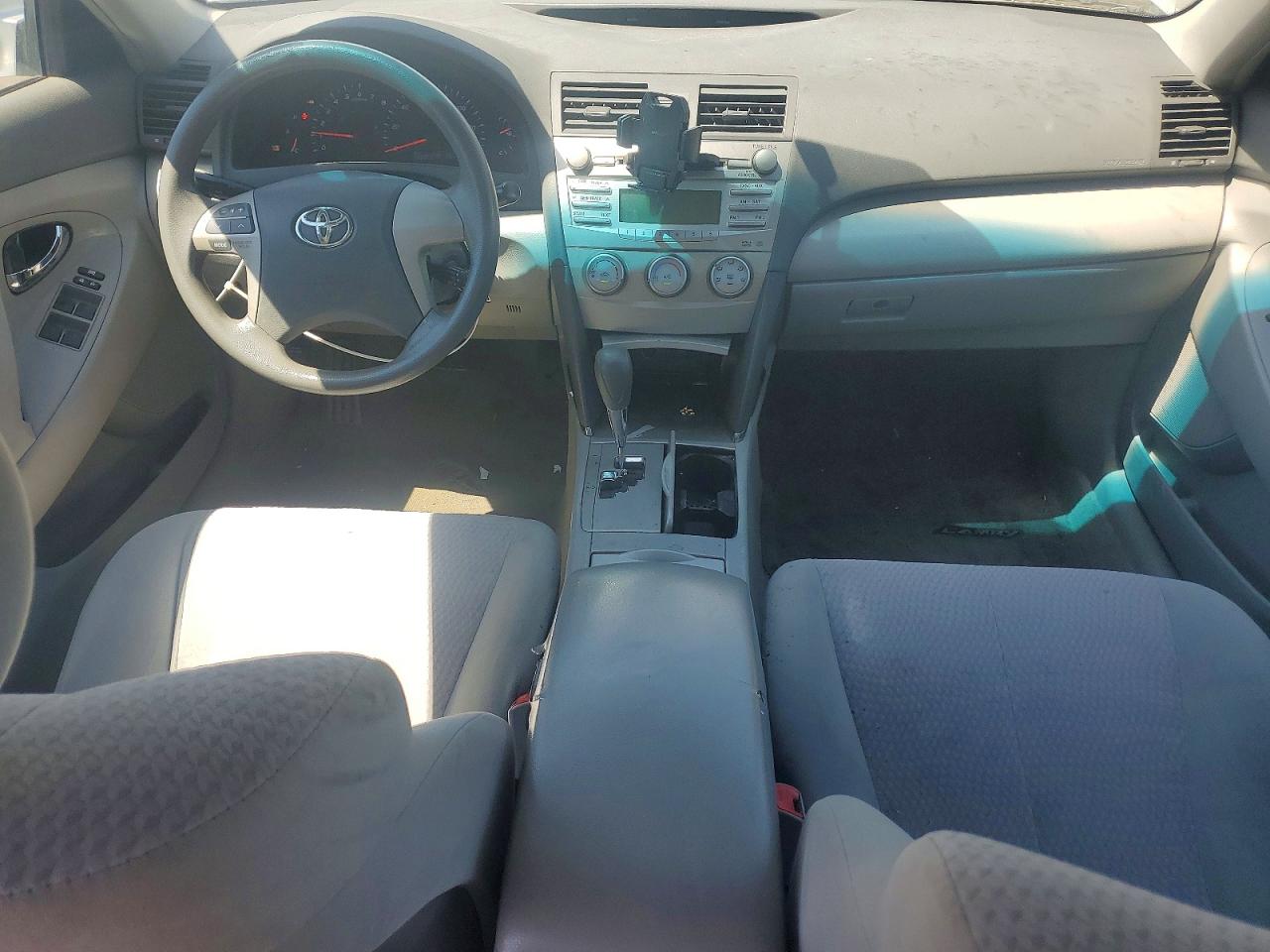 2011 Toyota Camry Le Gray vin: 4T4BF3EK2BR208123