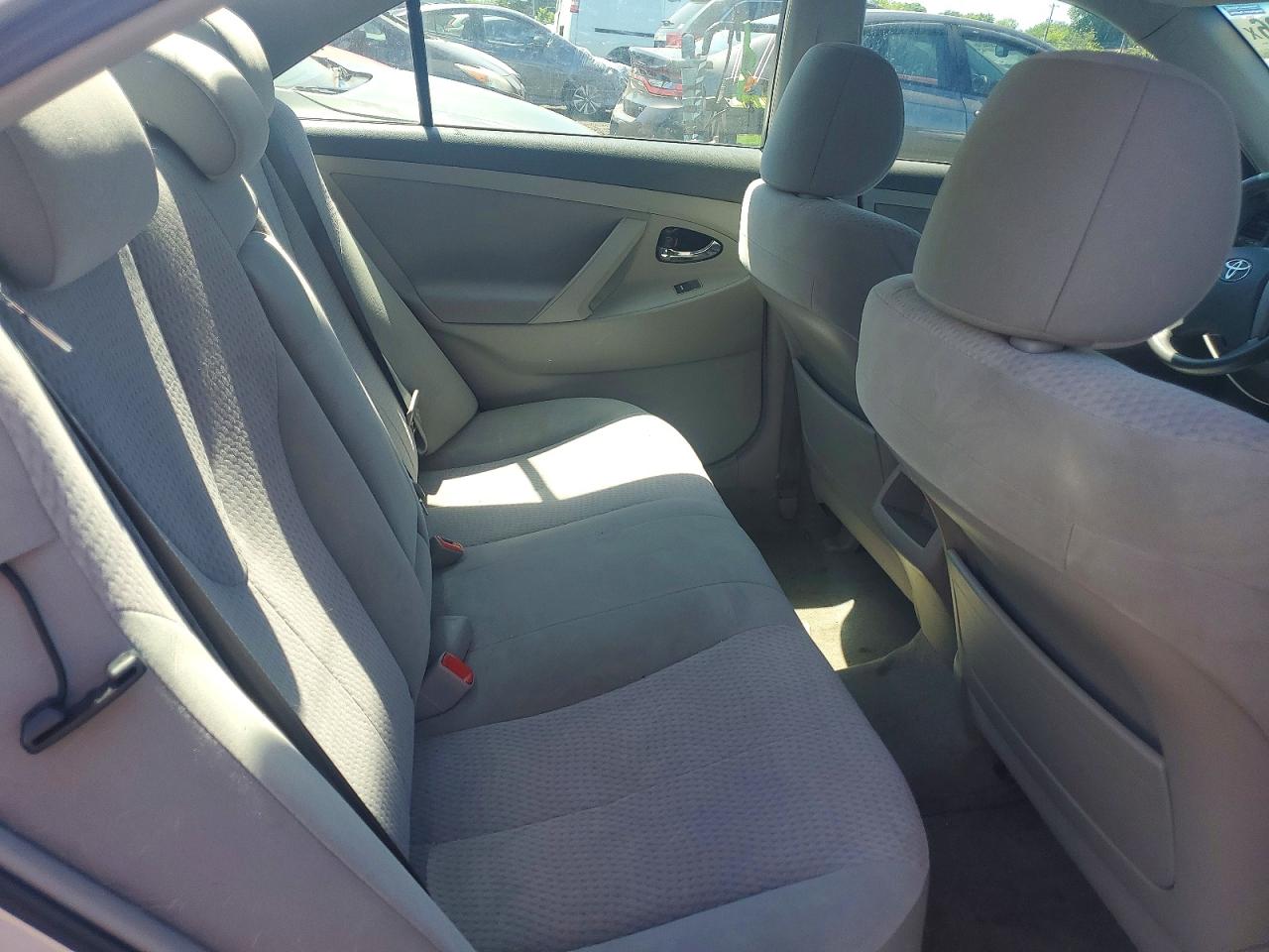 2011 Toyota Camry Le Gray vin: 4T4BF3EK2BR208123