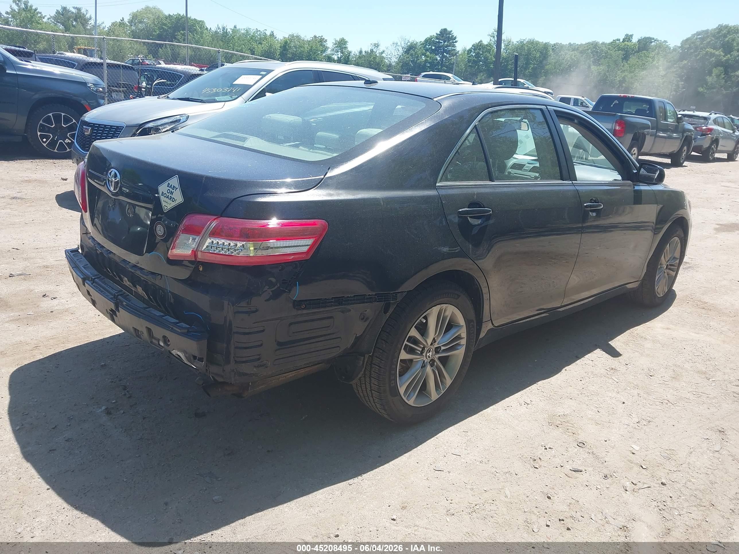 2011 Toyota Camry   Черный vin: 4T4BF3EK2BR209871