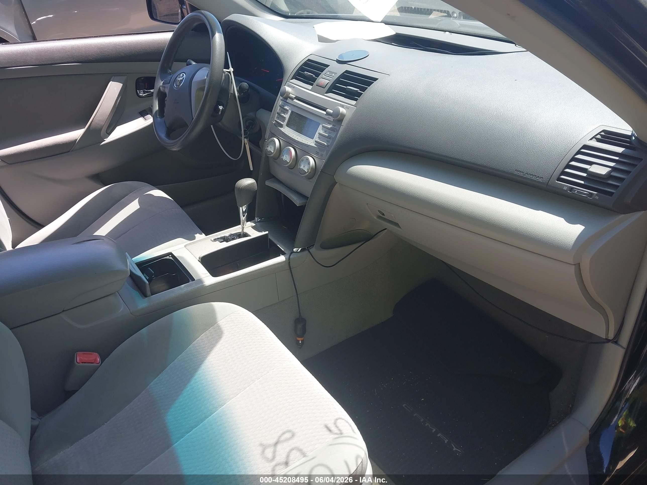 2011 Toyota Camry   Черный vin: 4T4BF3EK2BR209871