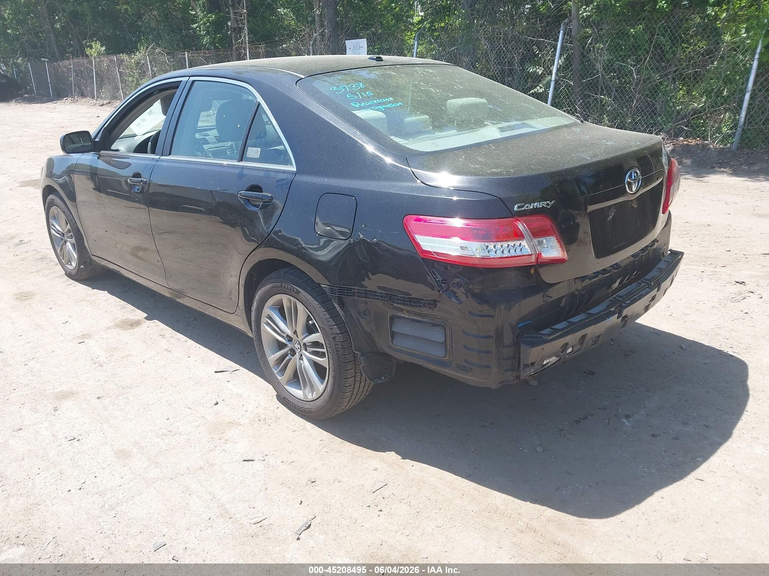 2011 Toyota Camry   Черный vin: 4T4BF3EK2BR209871