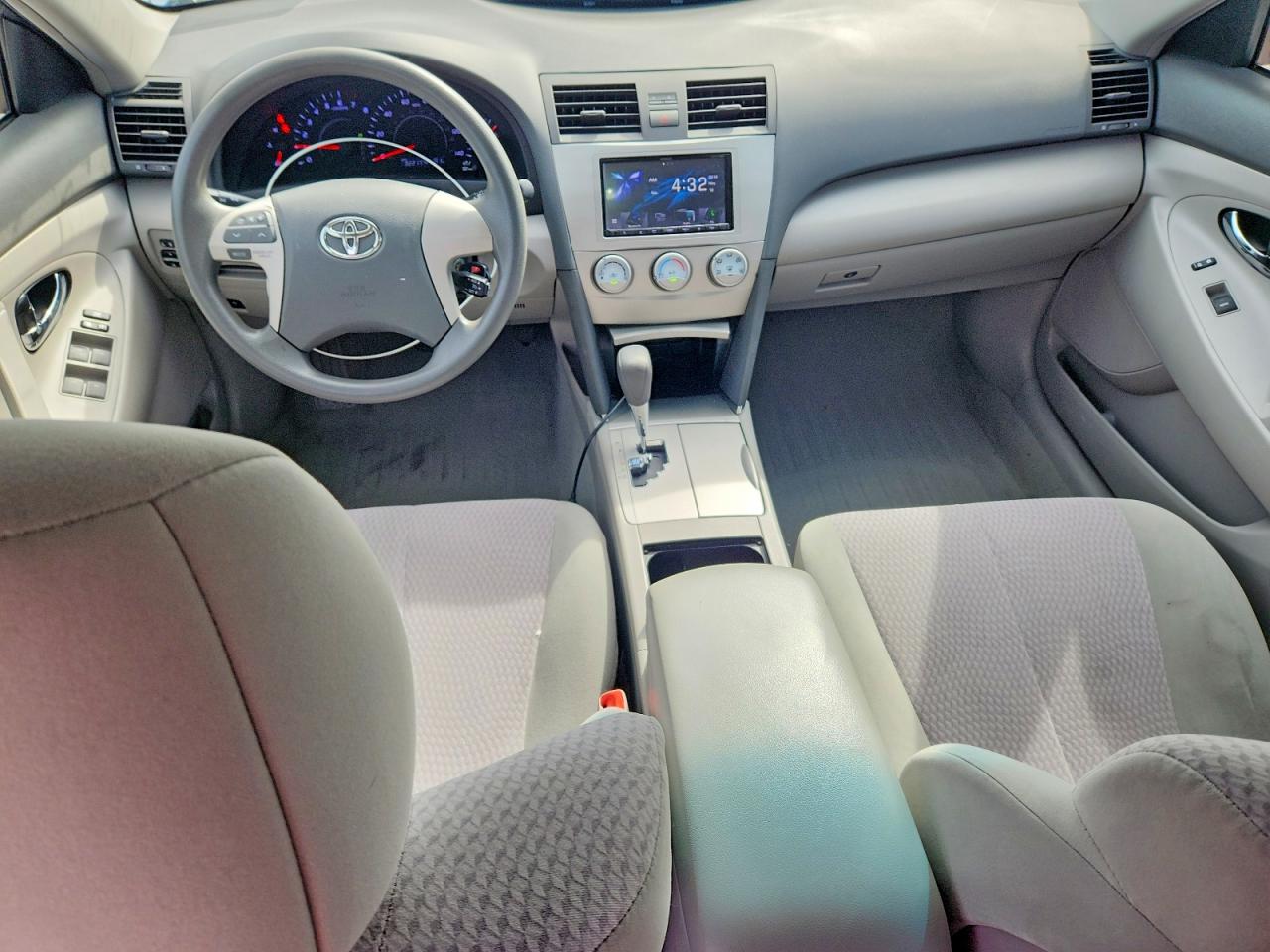 2011 Toyota Camry Le Silver vin: 4T4BF3EK2BR216559
