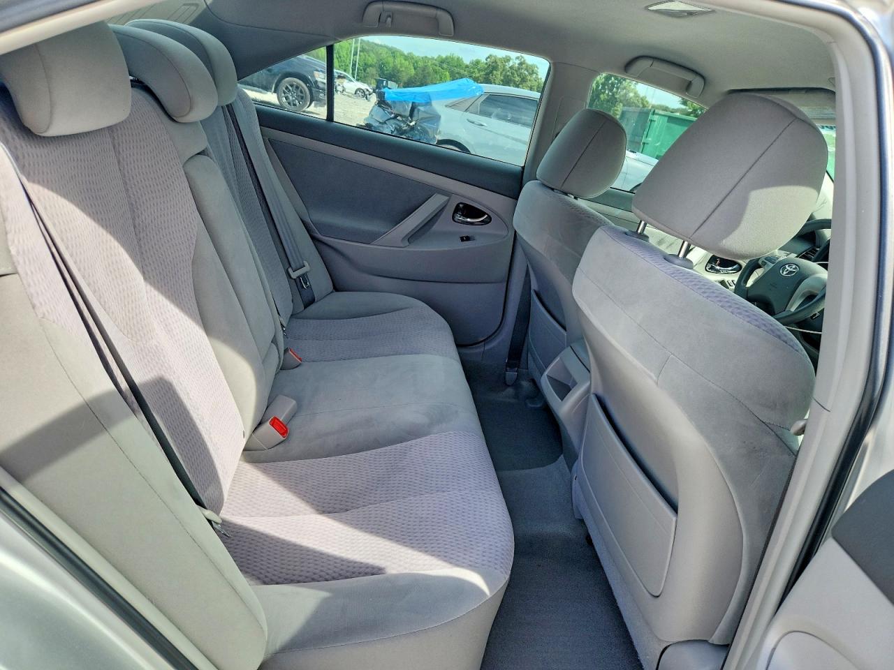 2011 Toyota Camry Le Silver vin: 4T4BF3EK2BR216559
