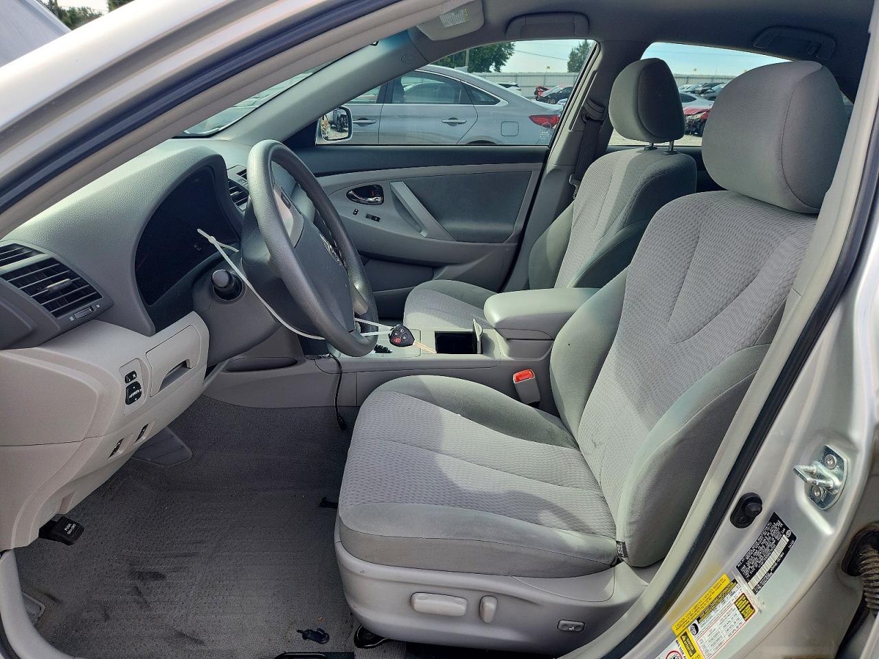 2011 Toyota Camry Le Silver vin: 4T4BF3EK2BR216559