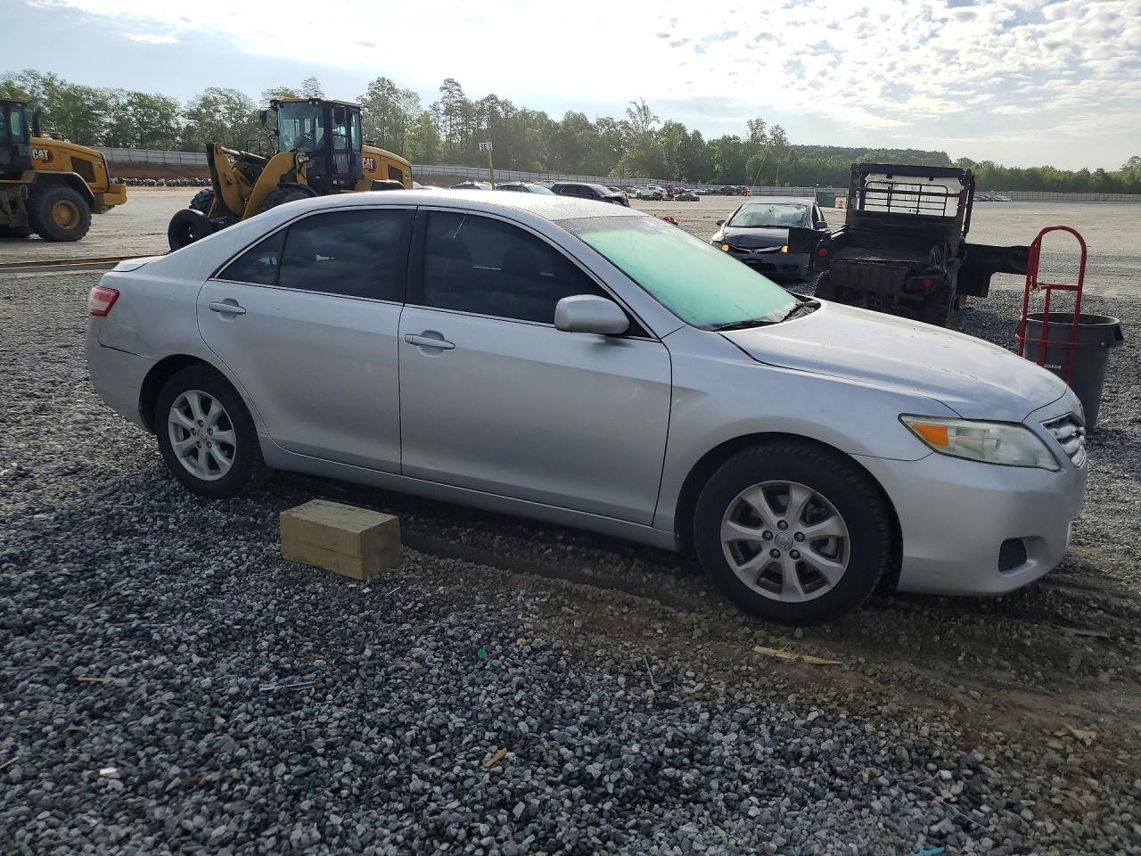2011 Toyota Camry Le Silver vin: 4T4BF3EK2BR217887