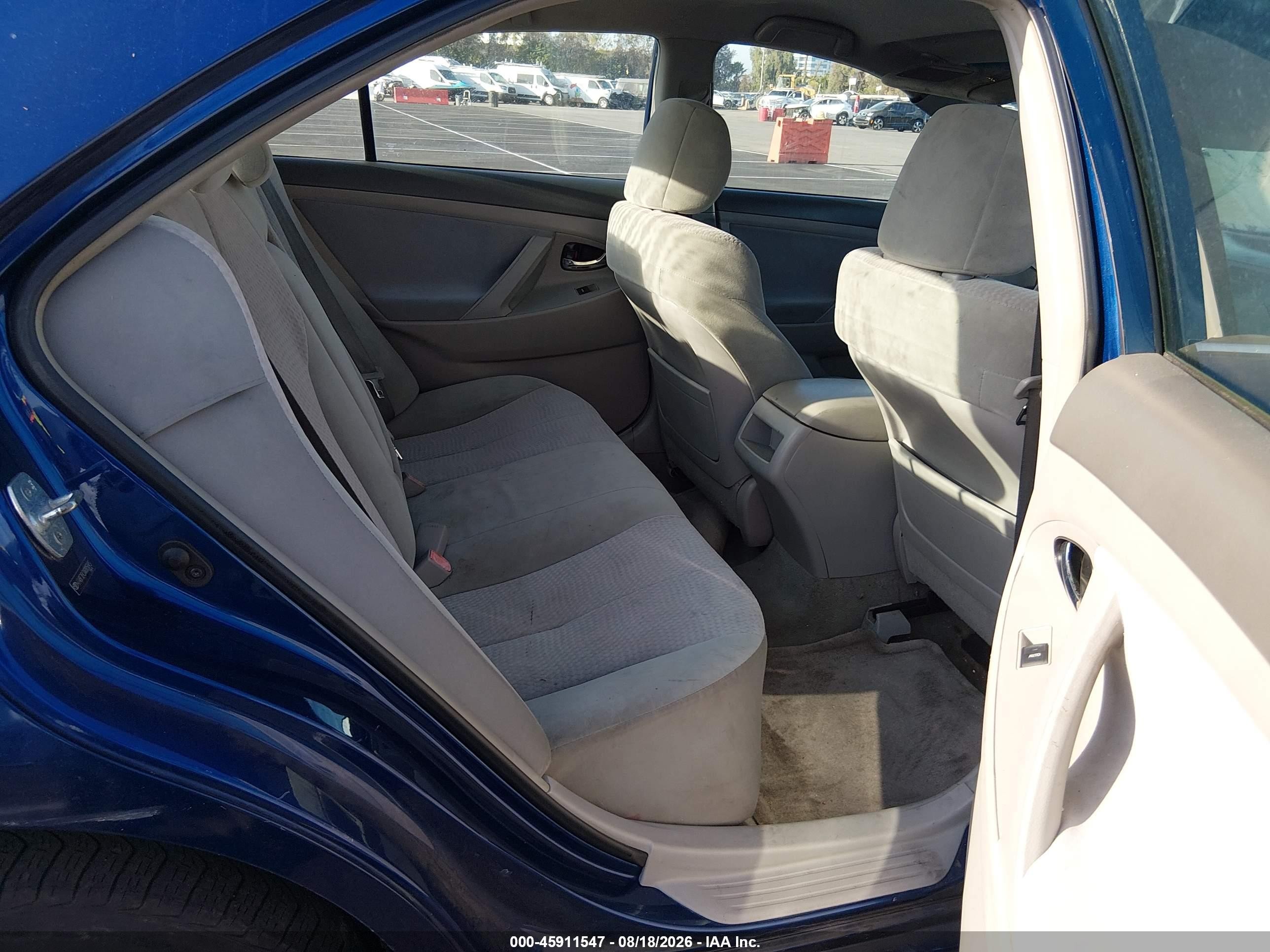 2010 Toyota Camry Le Blue vin: 4T4BF3EK3AR005045