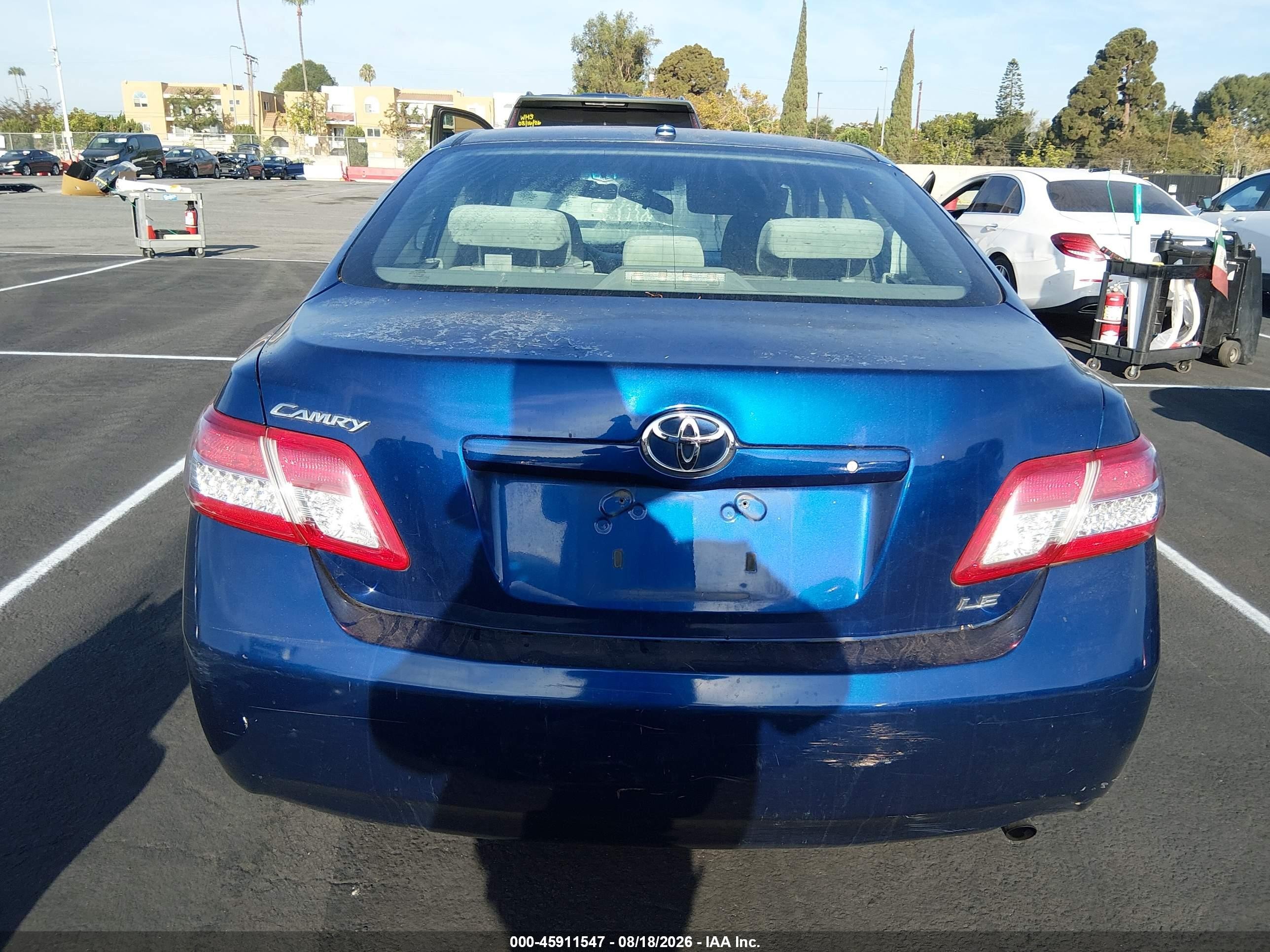 2010 Toyota Camry Le Blue vin: 4T4BF3EK3AR005045