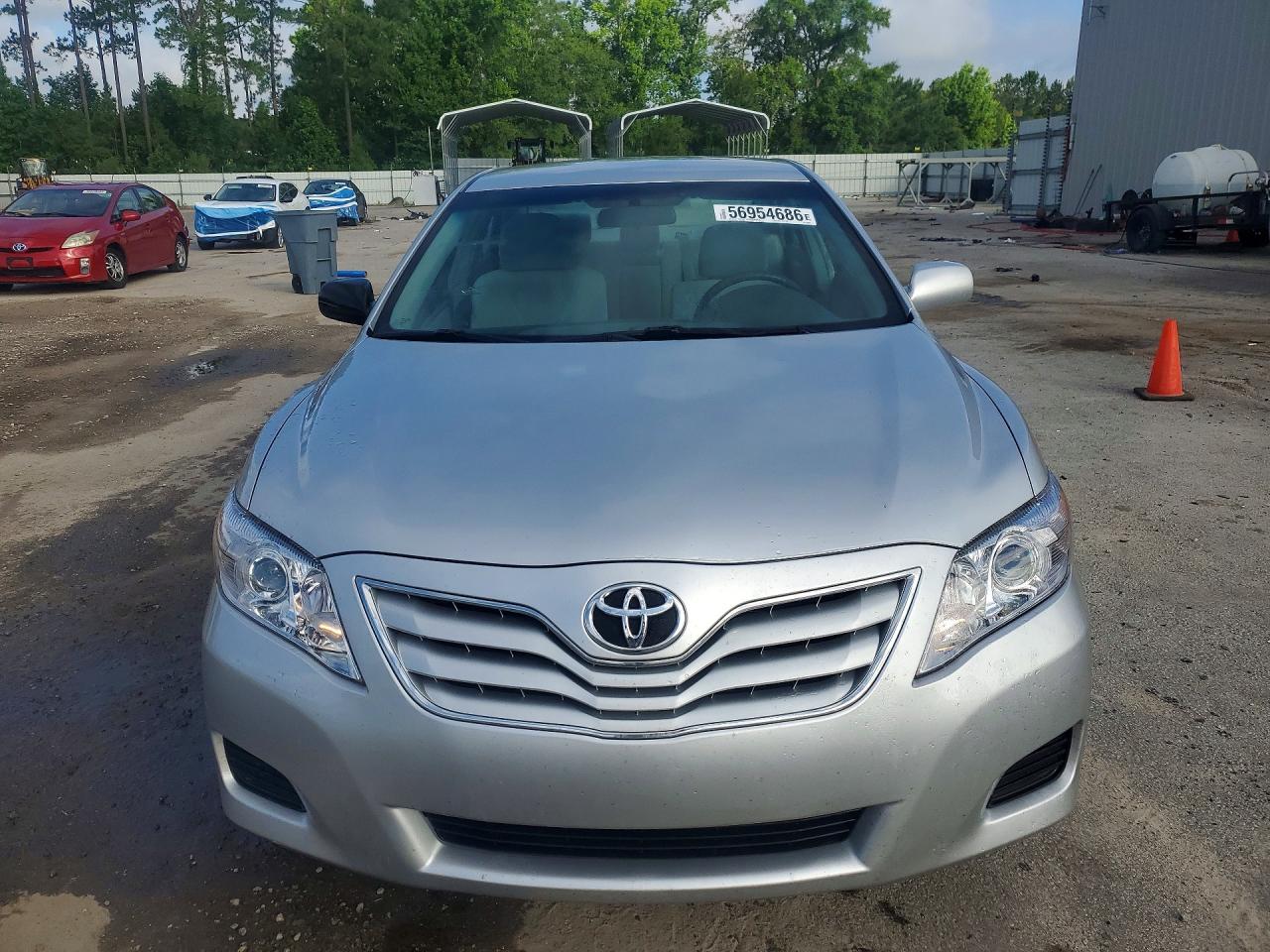 2010 Toyota Camry Le Silver vin: 4T4BF3EK3AR018295