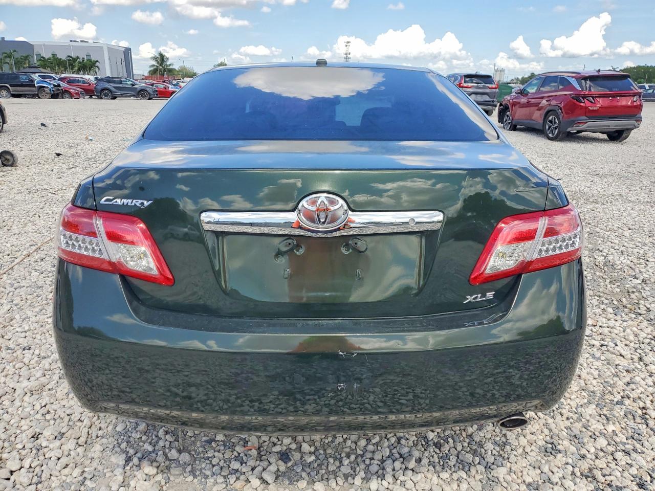 2010 Toyota Camry Xle Green vin: 4T4BF3EK3AR021178