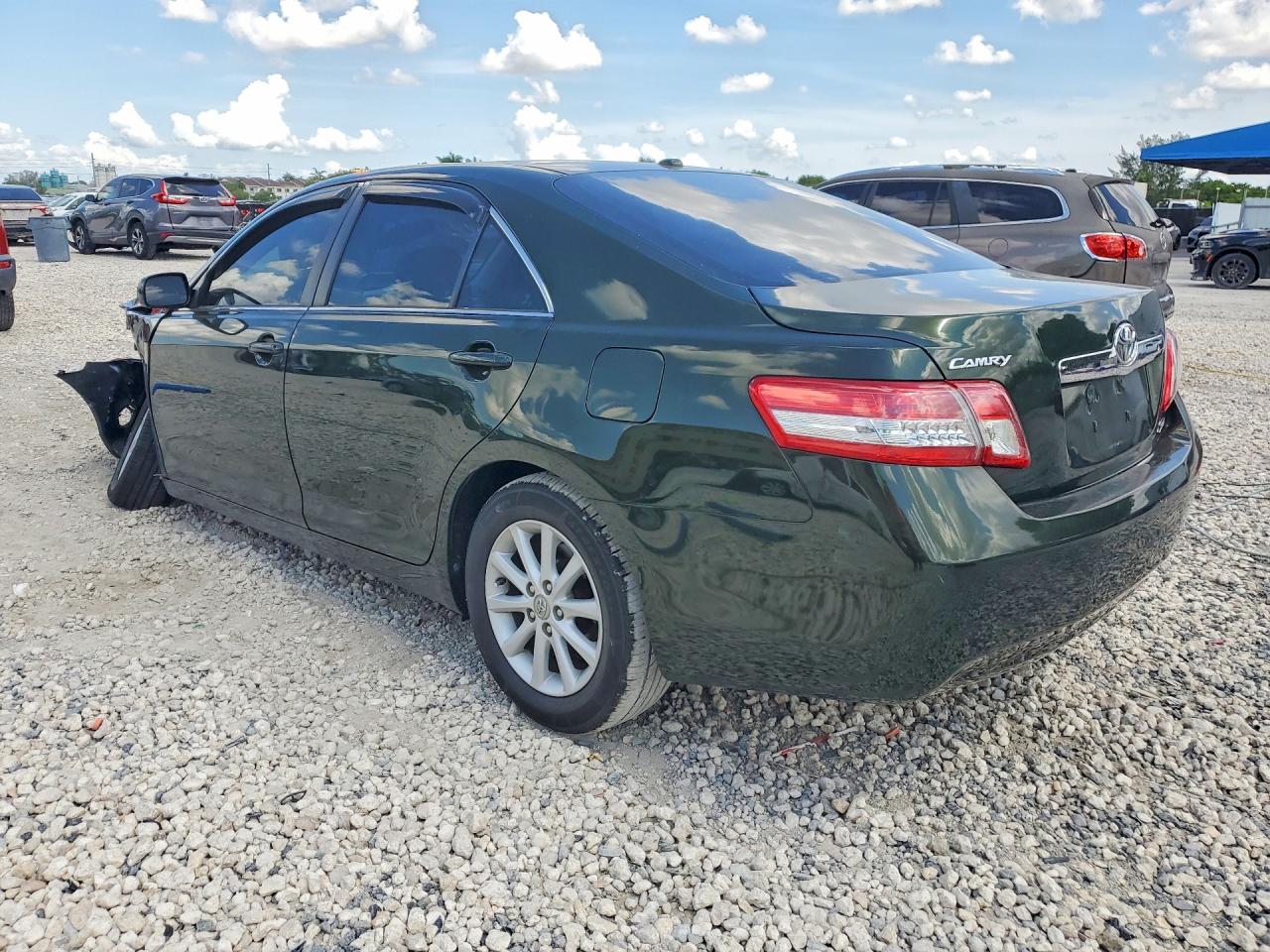 2010 Toyota Camry Xle Green vin: 4T4BF3EK3AR021178