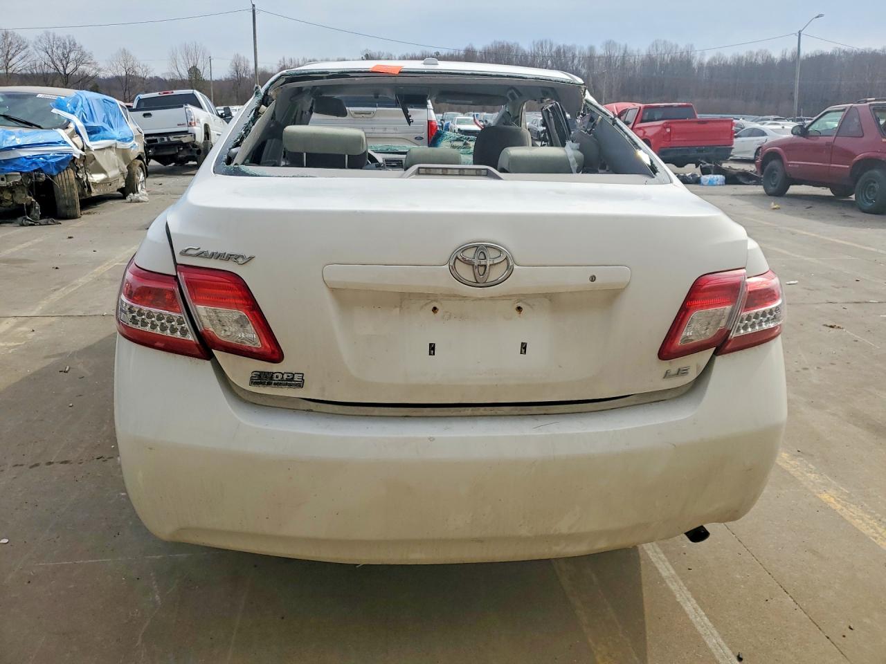 2010 Toyota Camry Le White vin: 4T4BF3EK3AR042287