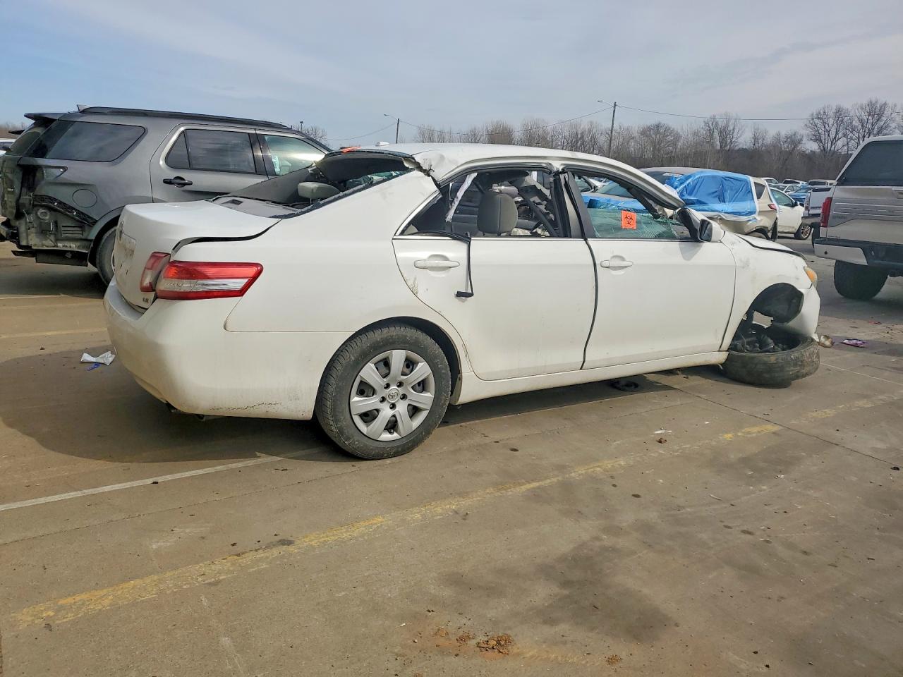 2010 Toyota Camry Le White vin: 4T4BF3EK3AR042287