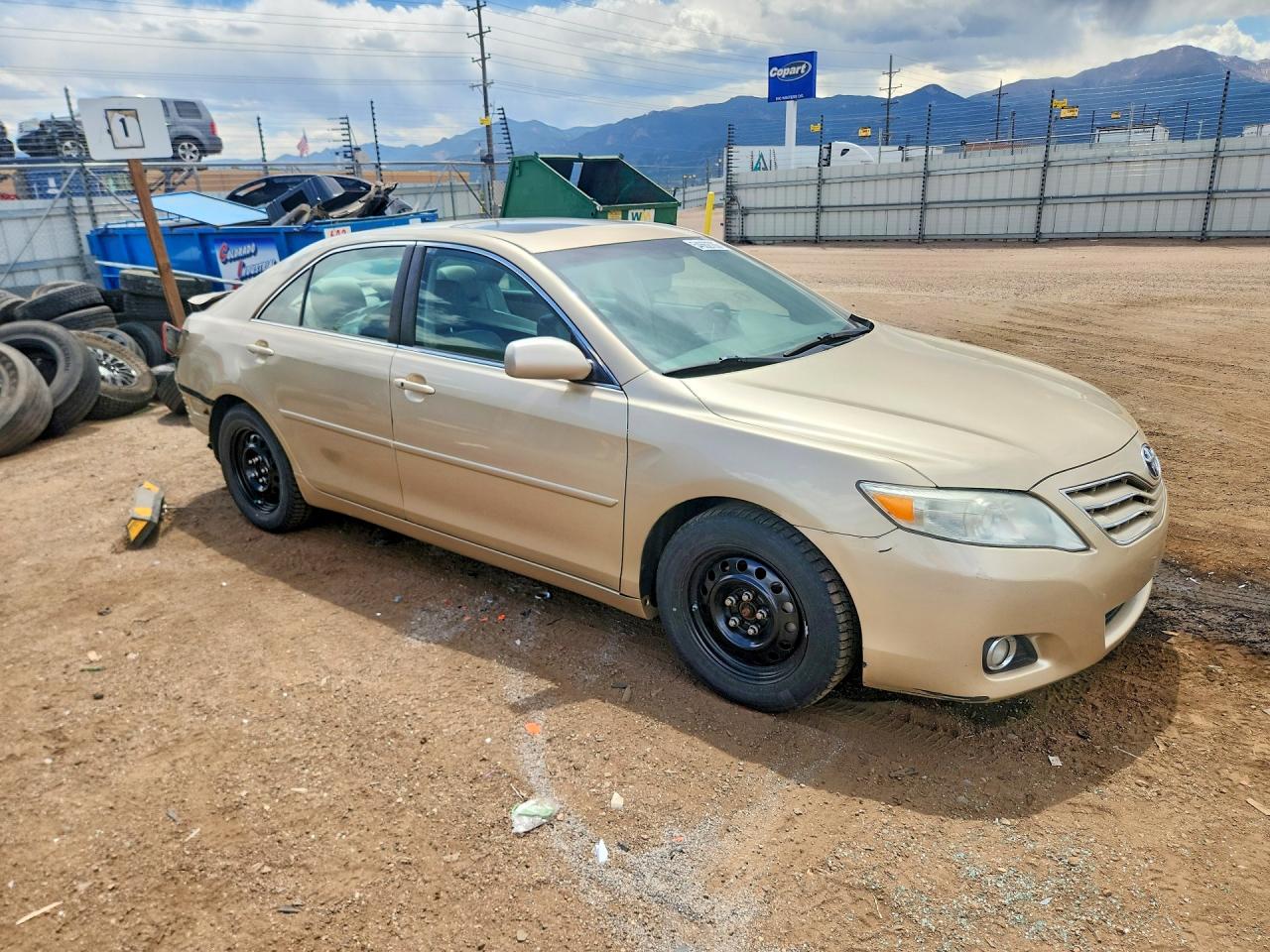 2010 Toyota Camry Tan vin: 4T4BF3EK3AR047067