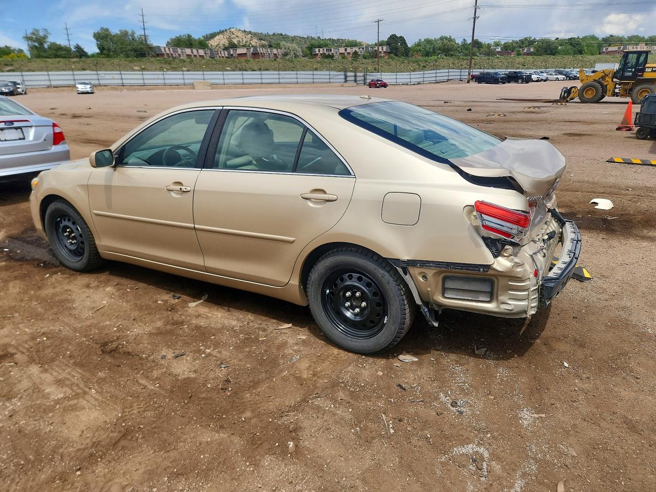 2010 Toyota Camry Tan vin: 4T4BF3EK3AR047067