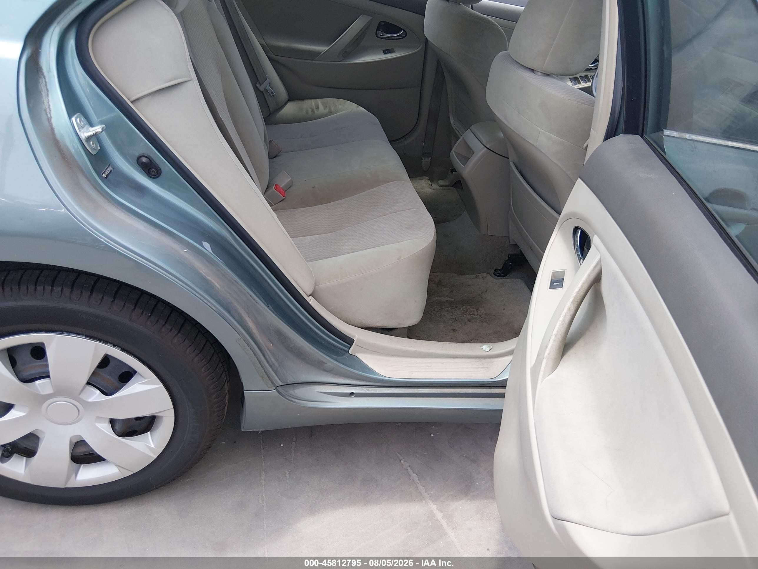 2010 Toyota Camry Le Бирюзовый vin: 4T4BF3EK3AR050891
