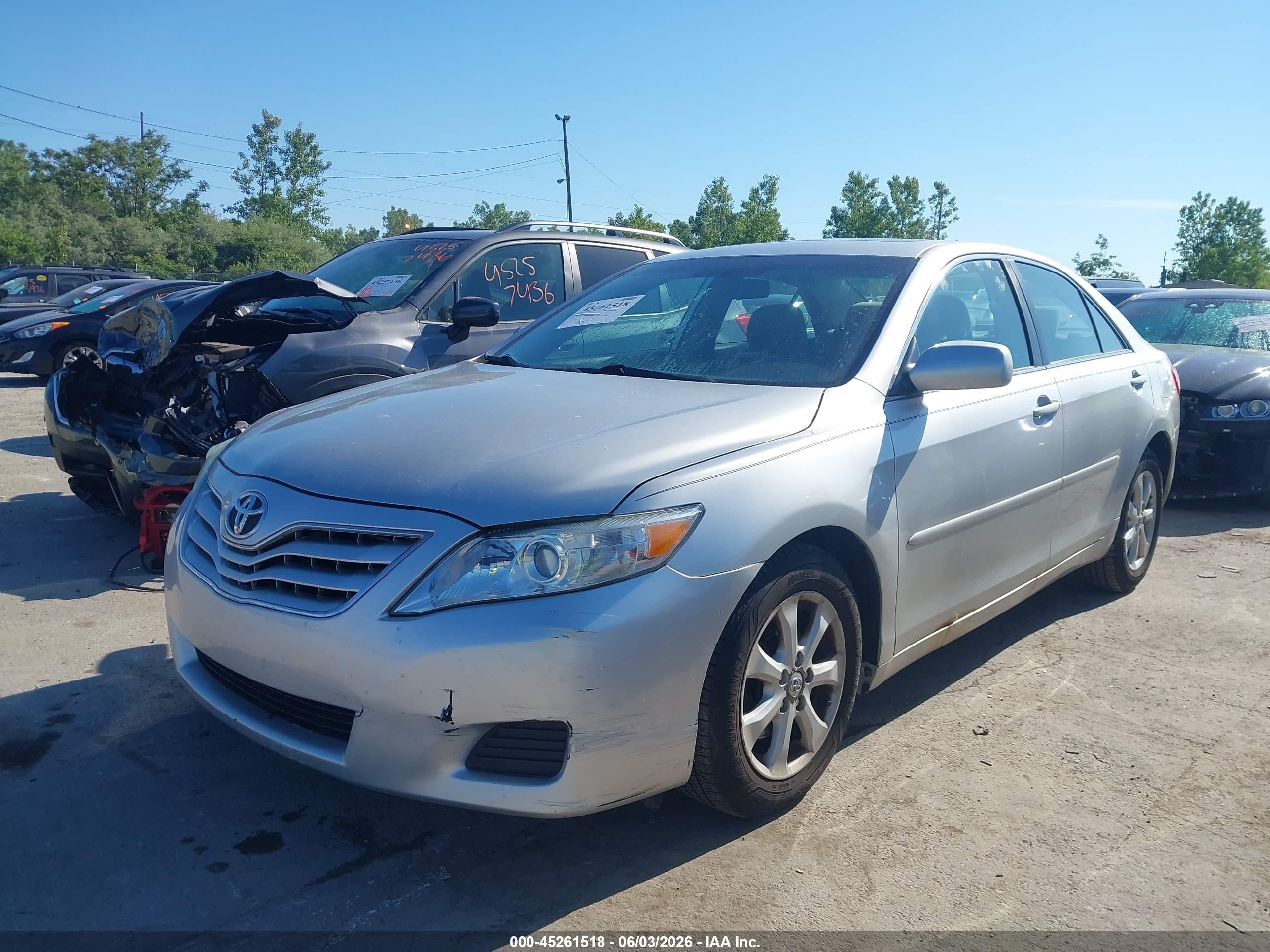 2010 Toyota Camry Se/le/xle Silver vin: 4T4BF3EK3AR053726