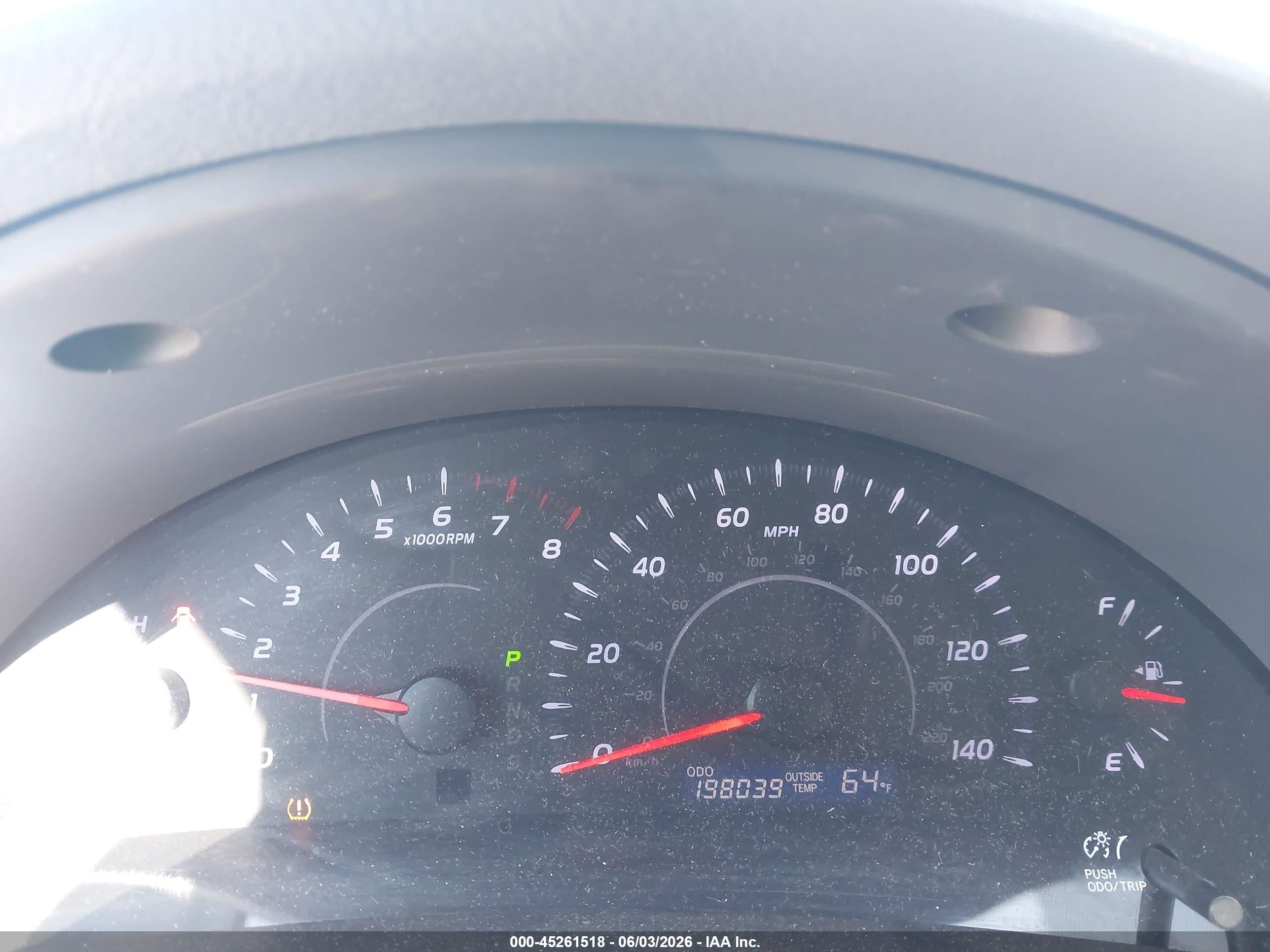 2010 Toyota Camry Se/le/xle Silver vin: 4T4BF3EK3AR053726