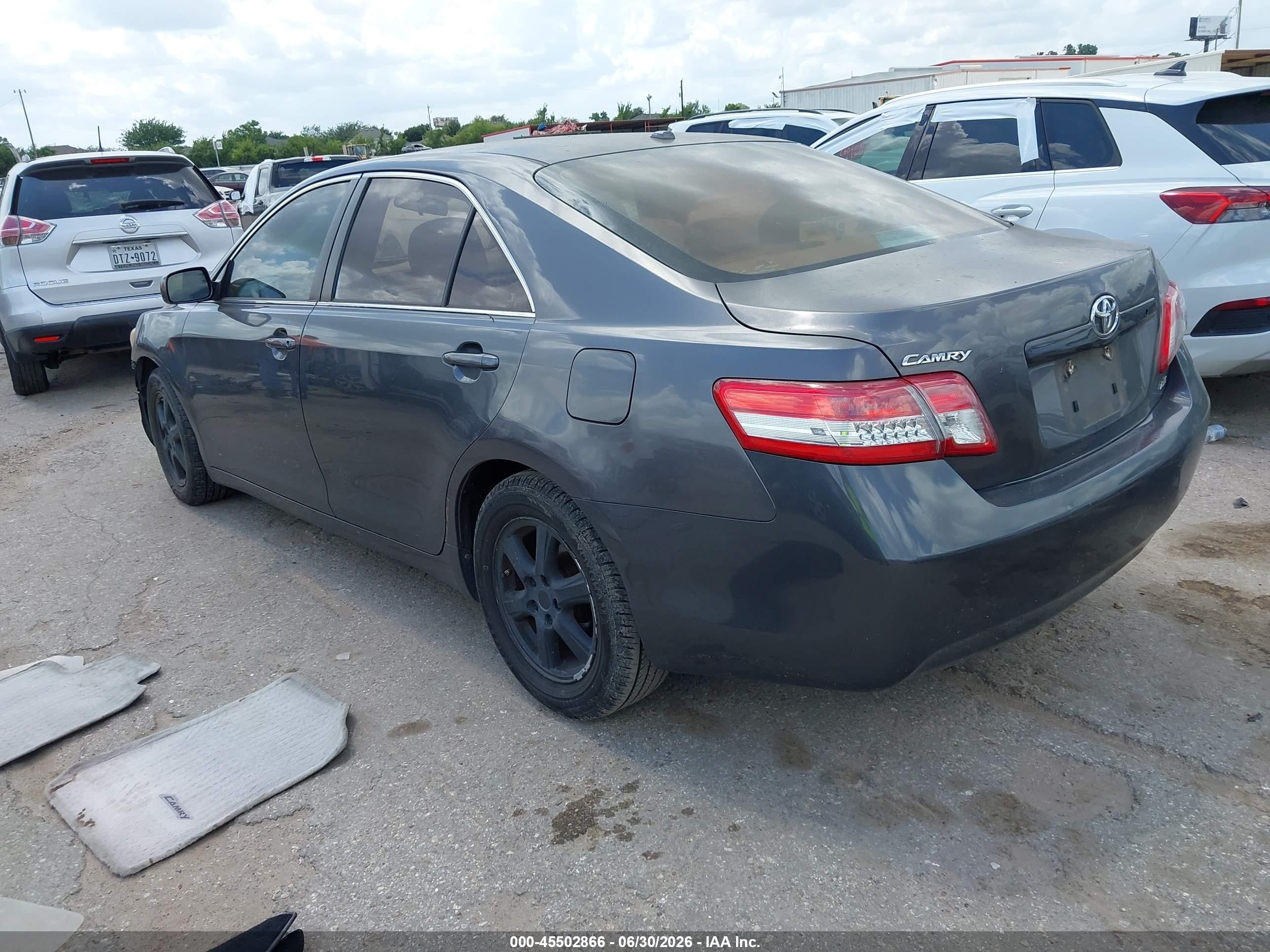 2010 Toyota Camry Le Серый vin: 4T4BF3EK3AR056318