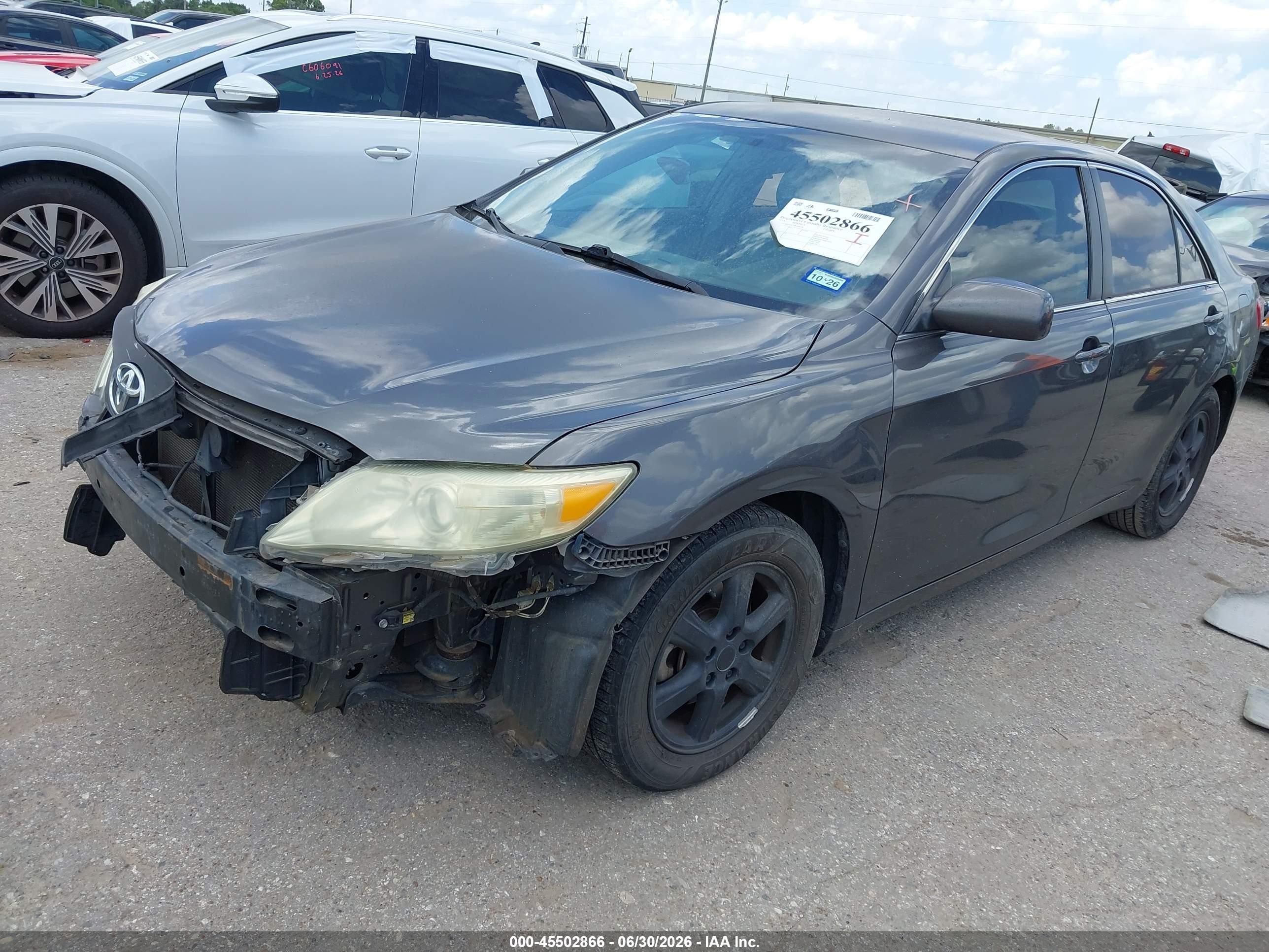 2010 Toyota Camry Le Серый vin: 4T4BF3EK3AR056318