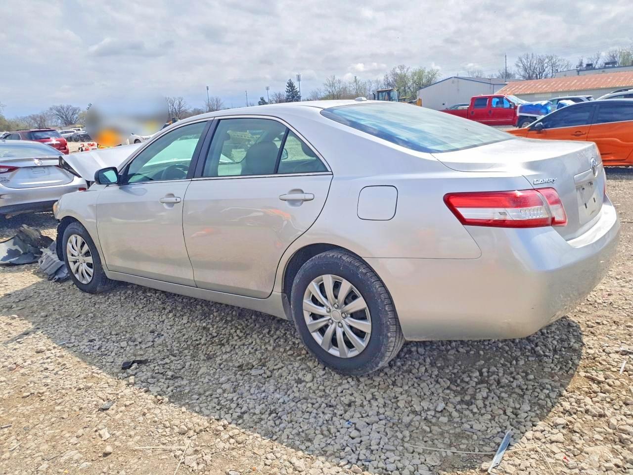 2010 Toyota Camry Le Silver vin: 4T4BF3EK3AR067139