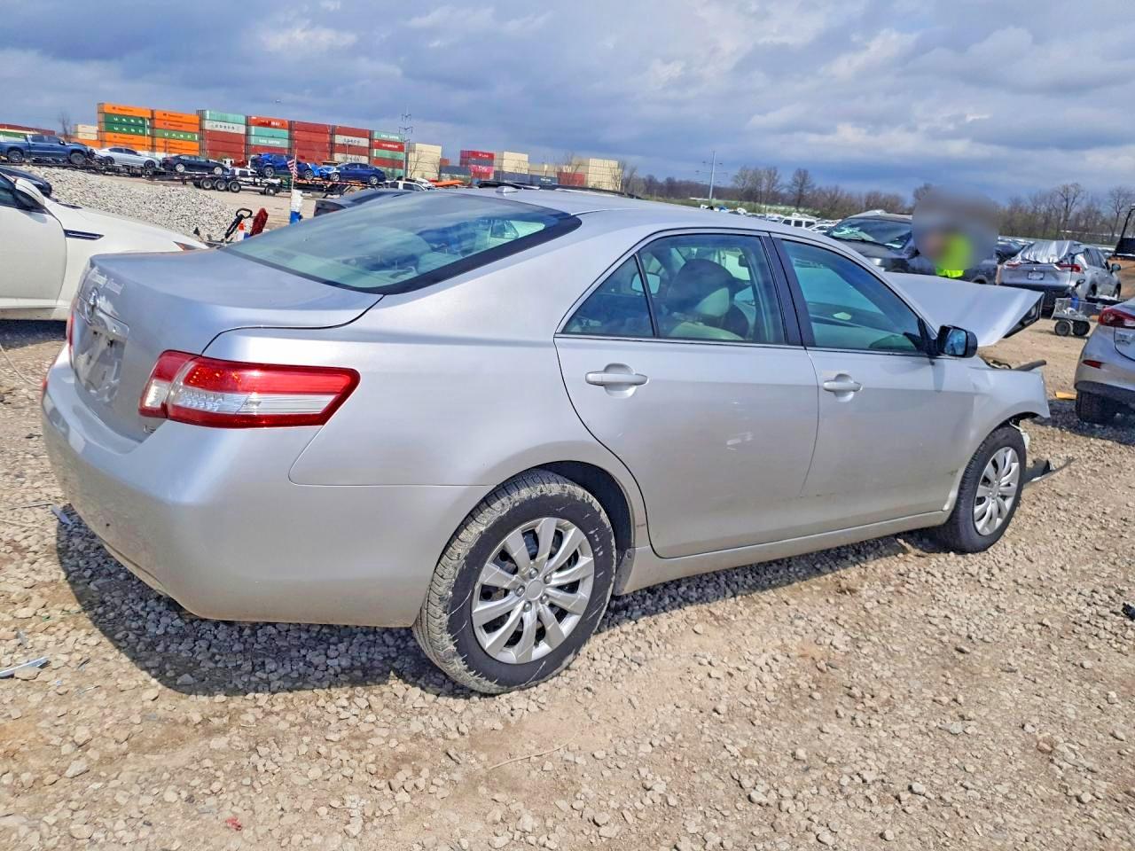 2010 Toyota Camry Le Silver vin: 4T4BF3EK3AR067139