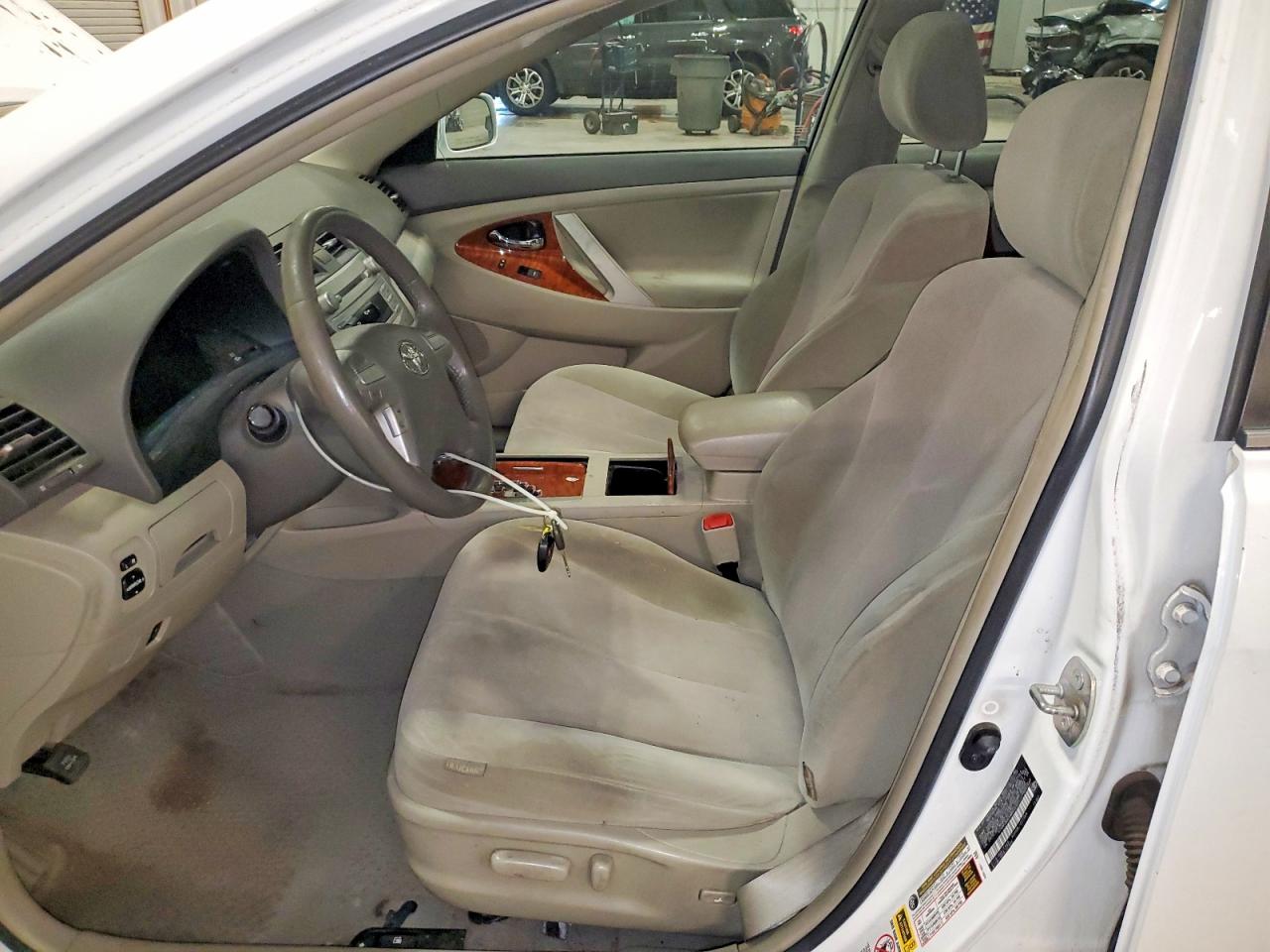 2010 Toyota Camry Xle White vin: 4T4BF3EK3AR075127