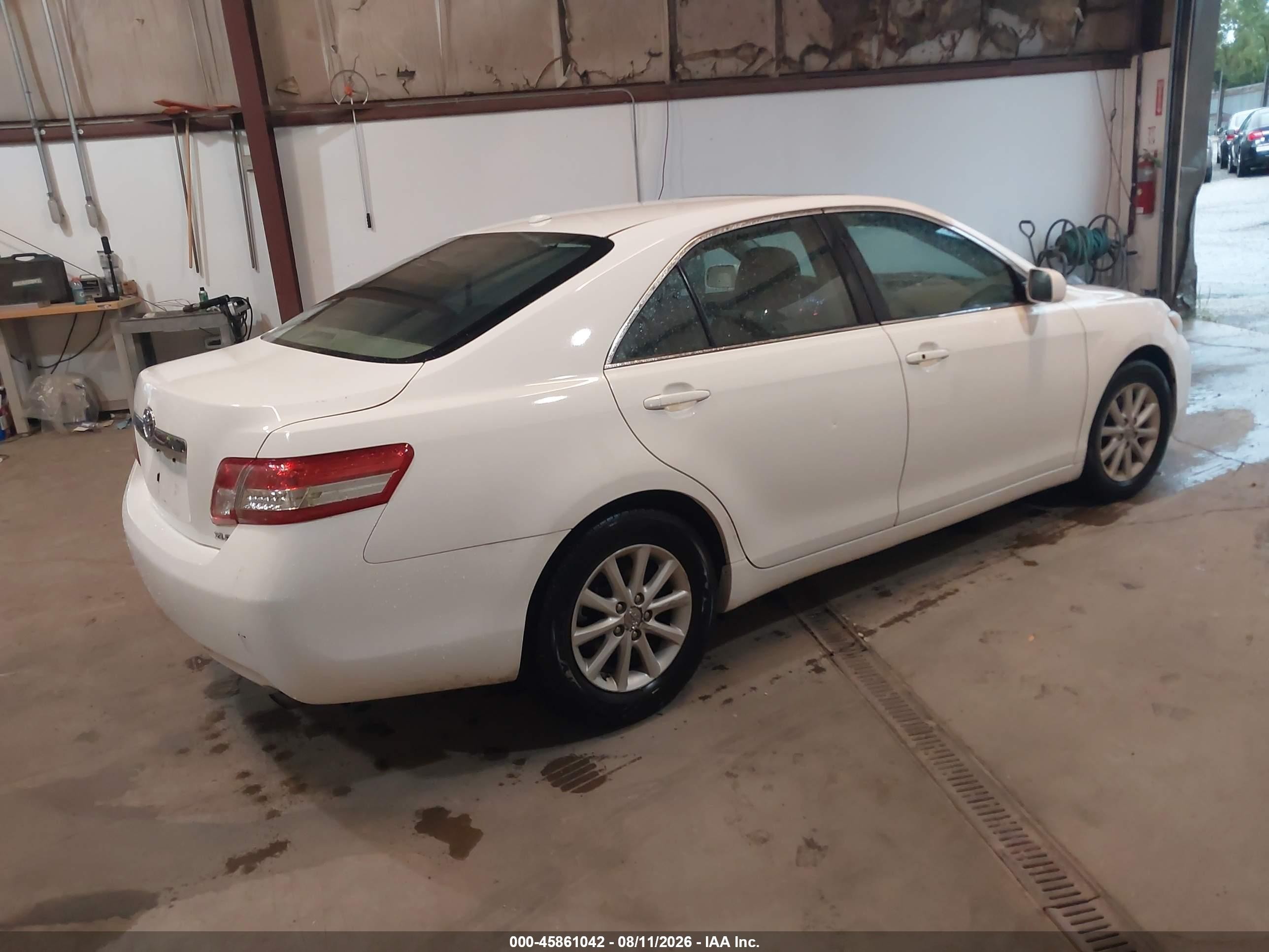 2010 Toyota Camry Xle Белый vin: 4T4BF3EK3AR076486