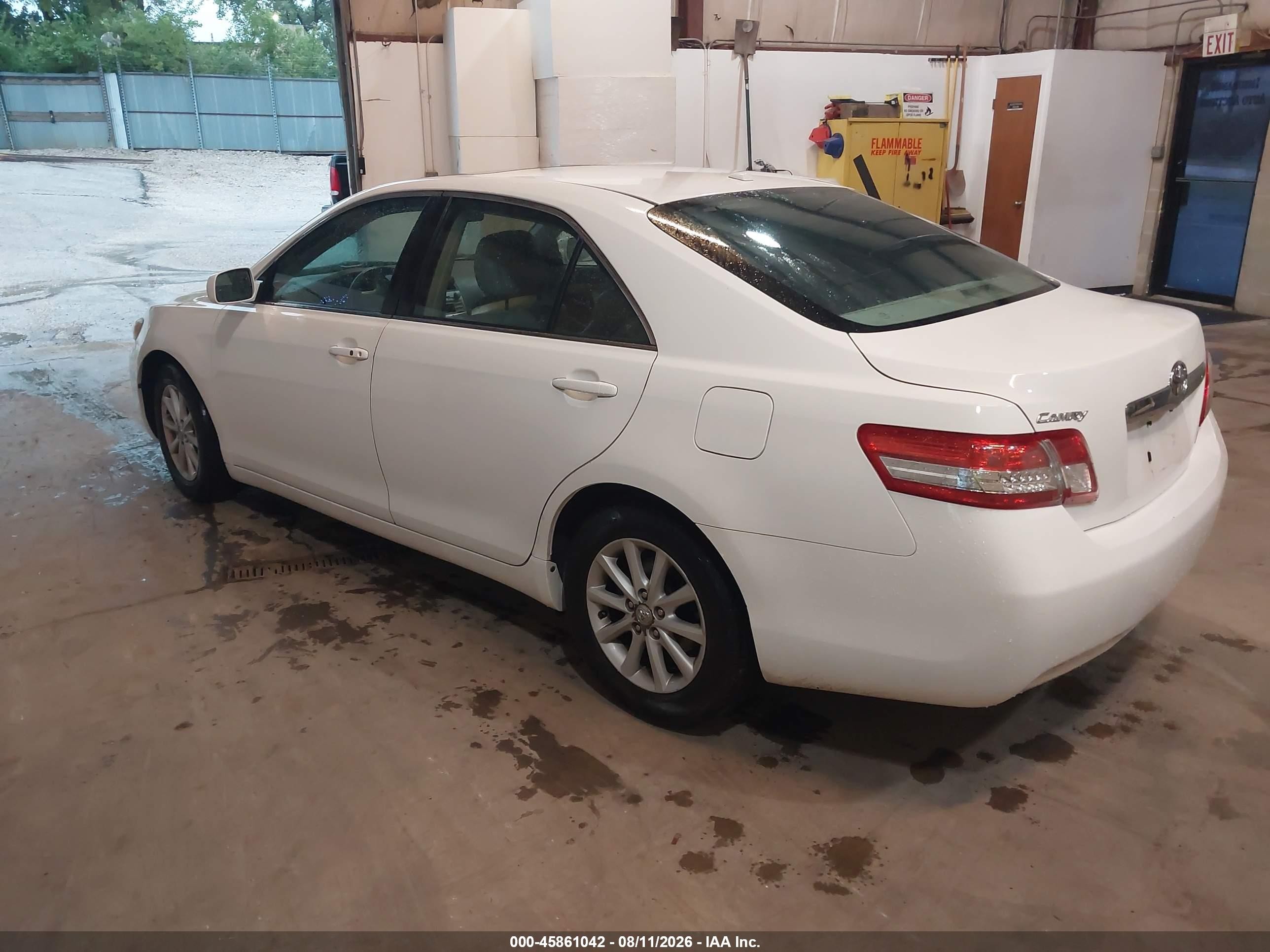 2010 Toyota Camry Xle Белый vin: 4T4BF3EK3AR076486