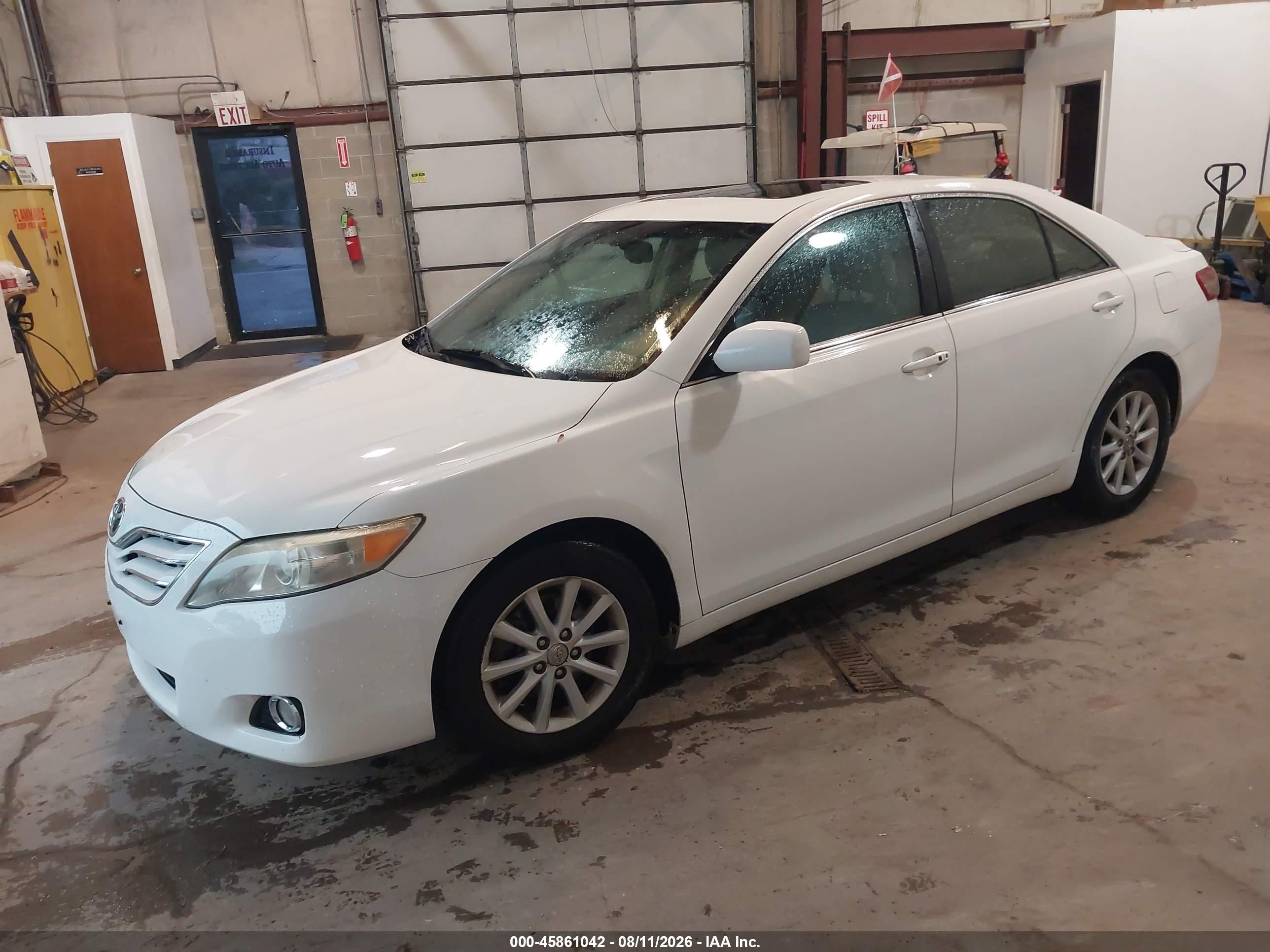 2010 Toyota Camry Xle Белый vin: 4T4BF3EK3AR076486