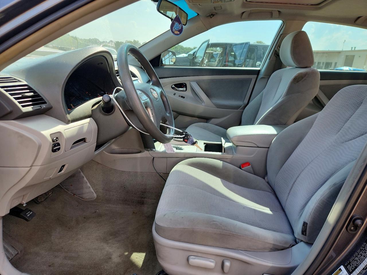 2010 Toyota Camry Le Угольный vin: 4T4BF3EK3AR082093