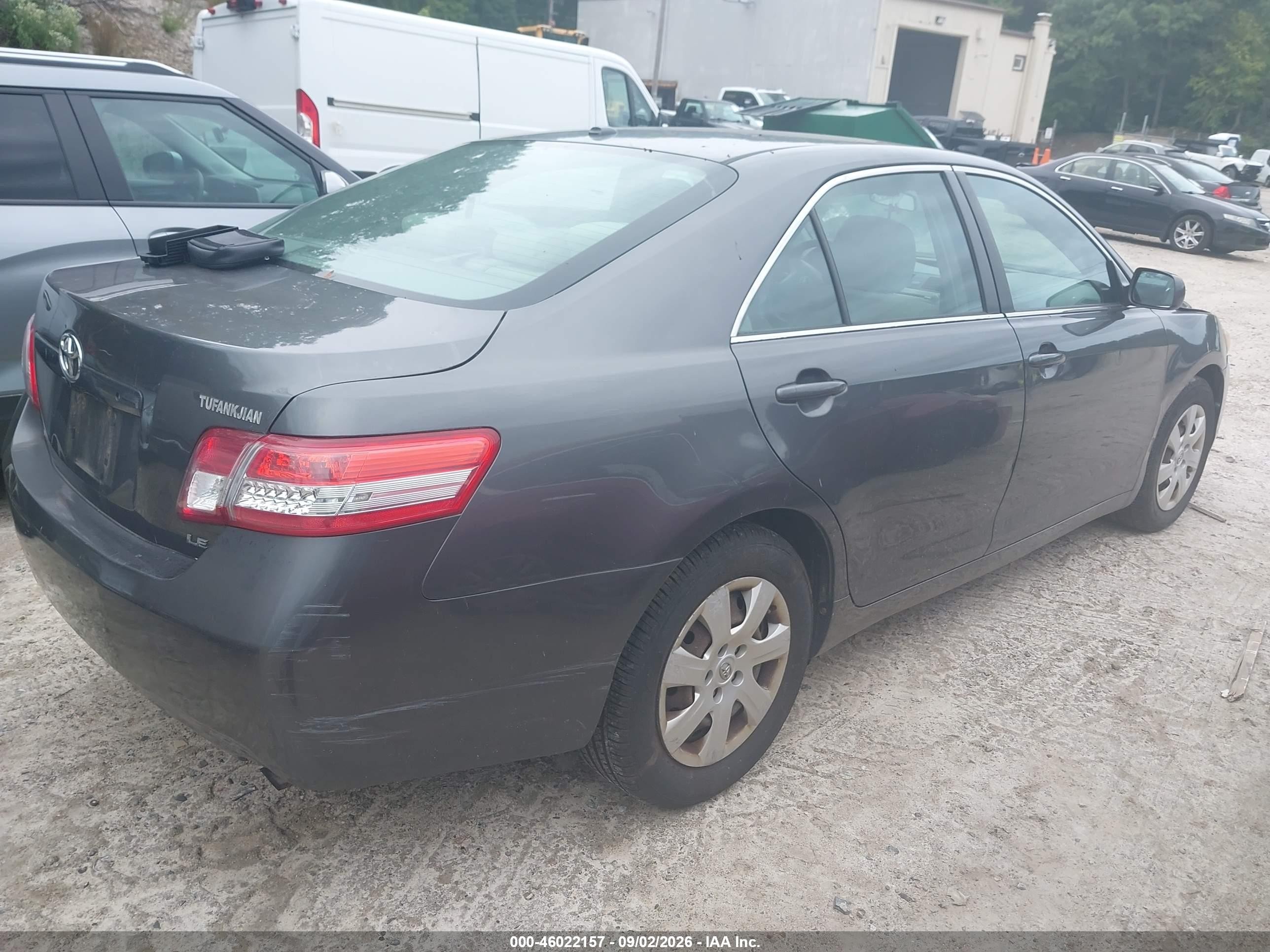2011 Toyota Camry Le Gray vin: 4T4BF3EK3BR096867