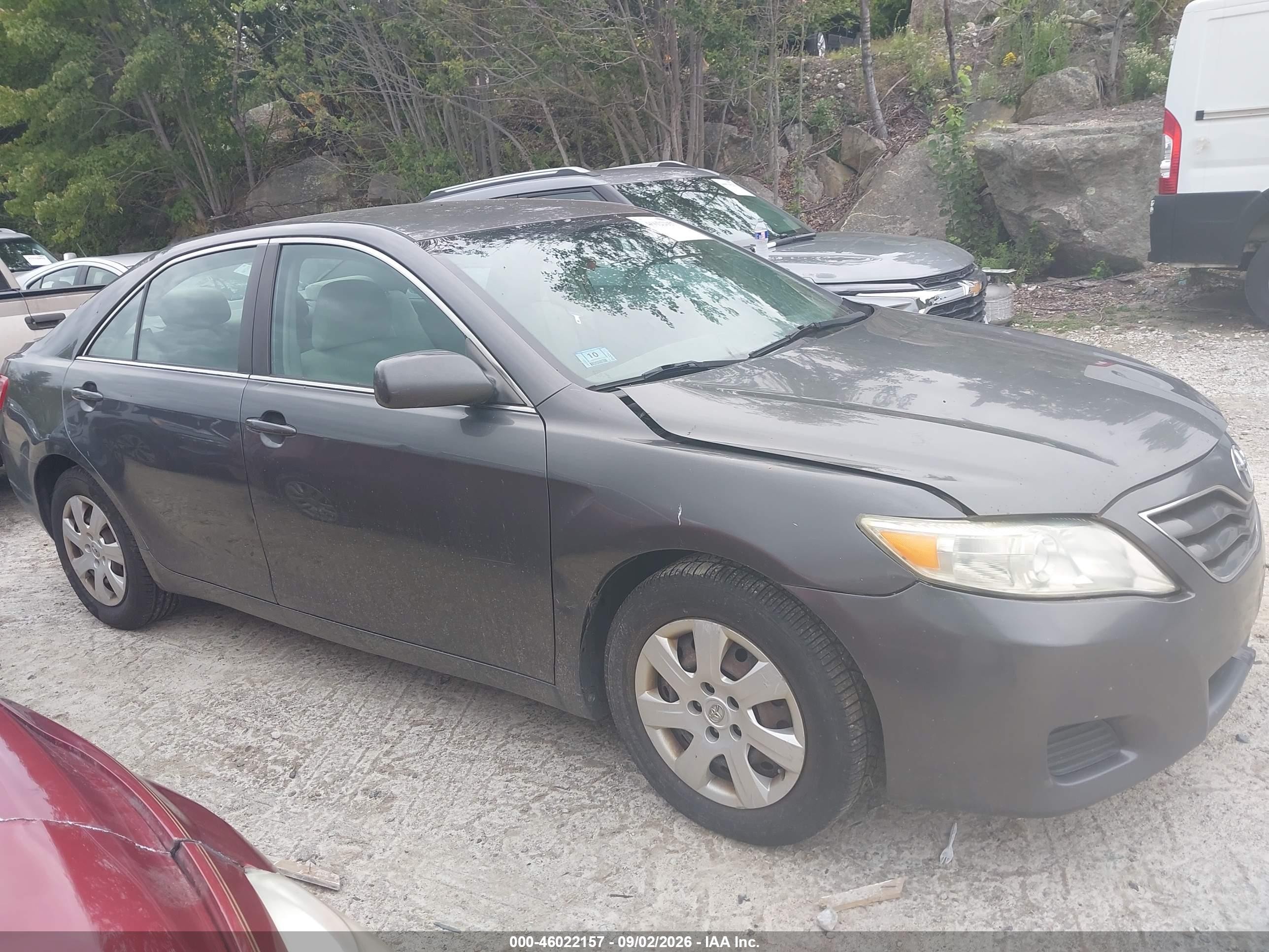 2011 Toyota Camry Le Gray vin: 4T4BF3EK3BR096867
