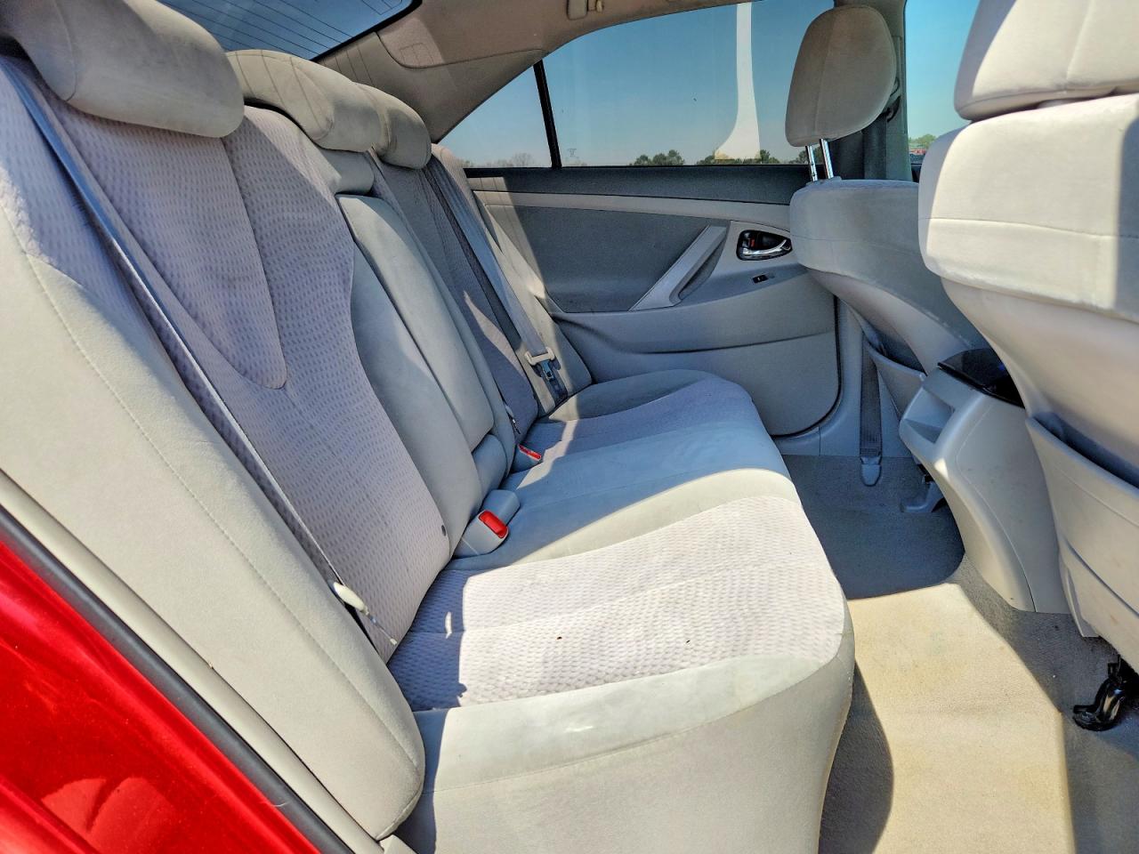 2011 Toyota Camry Le Красный vin: 4T4BF3EK3BR098764