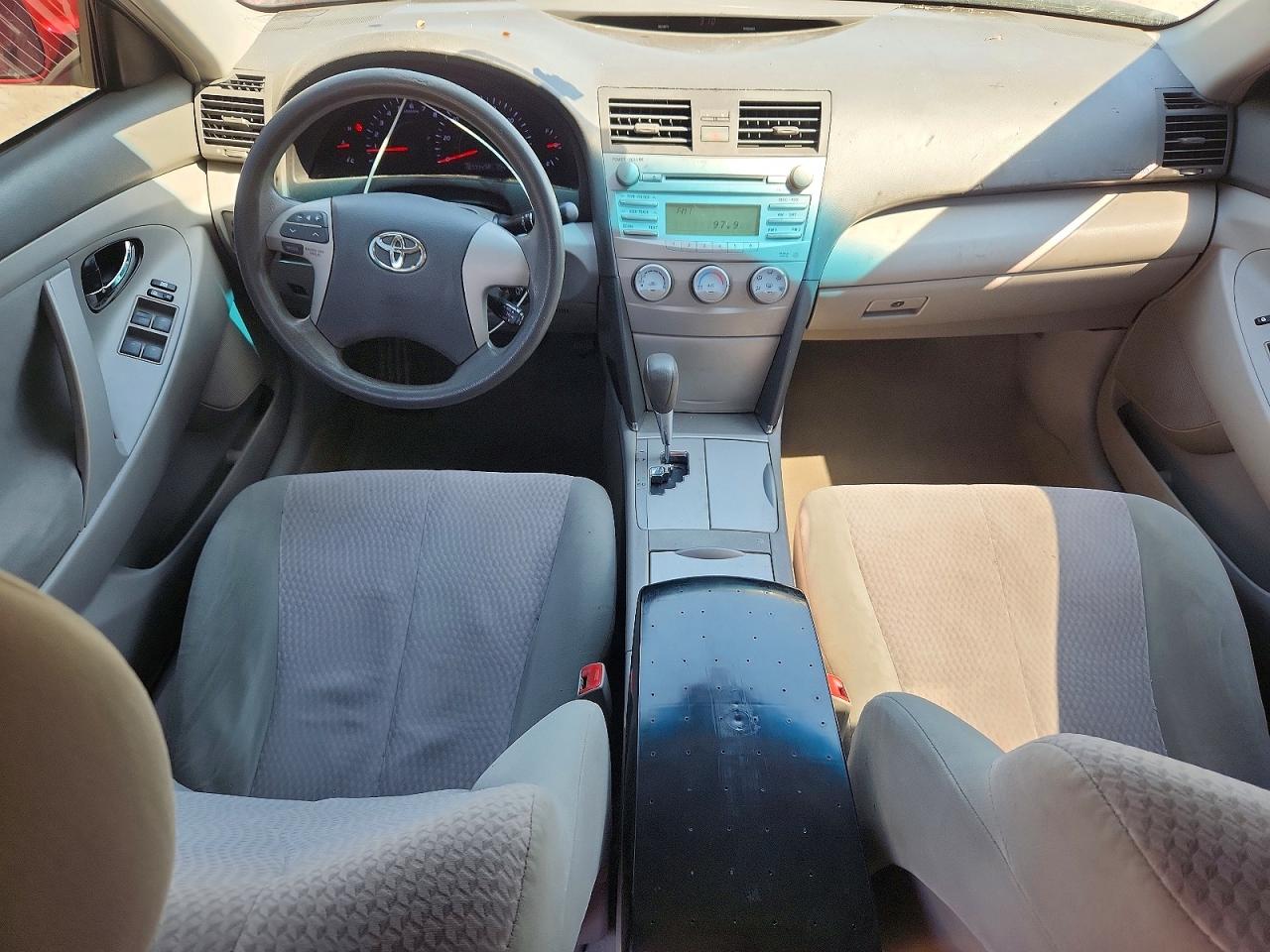 2011 Toyota Camry Le Красный vin: 4T4BF3EK3BR098764