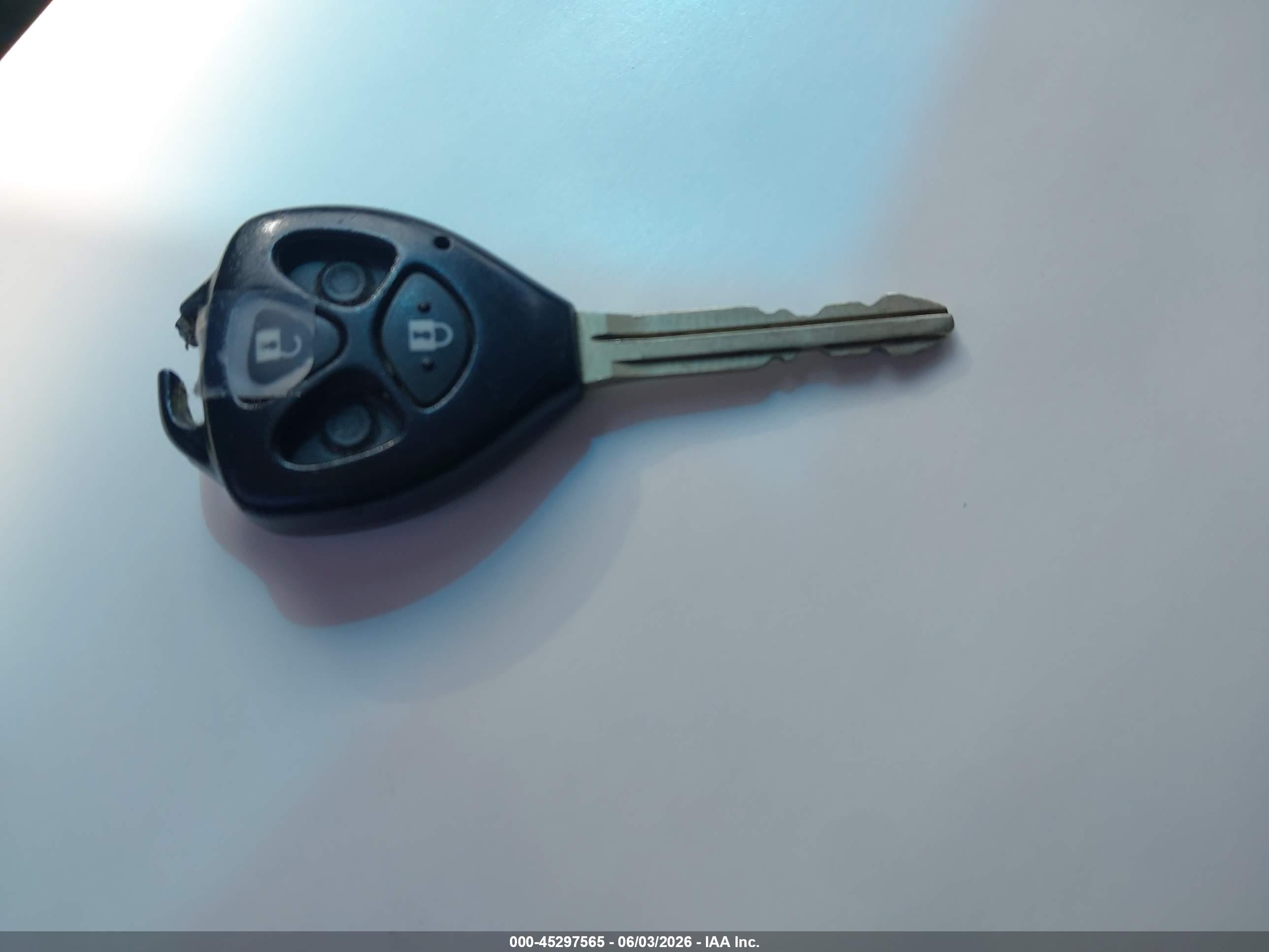 2011 Toyota Camry Le Blue vin: 4T4BF3EK3BR101467