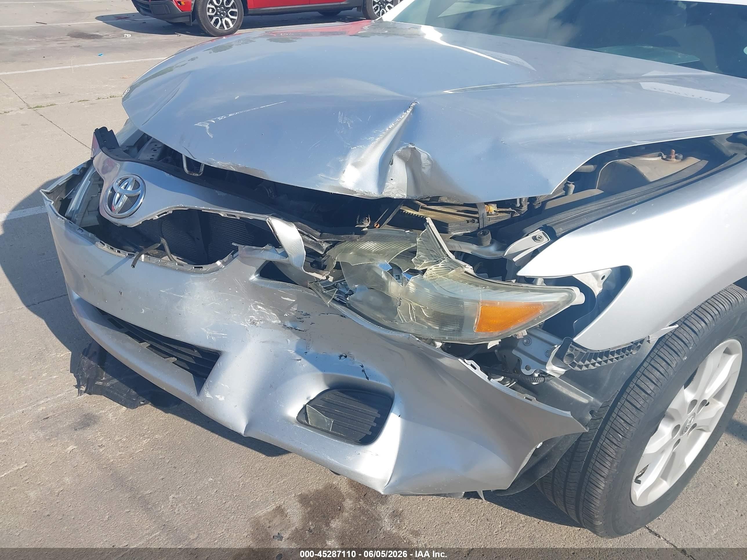 2011 Toyota Camry Le Silver vin: 4T4BF3EK3BR102134
