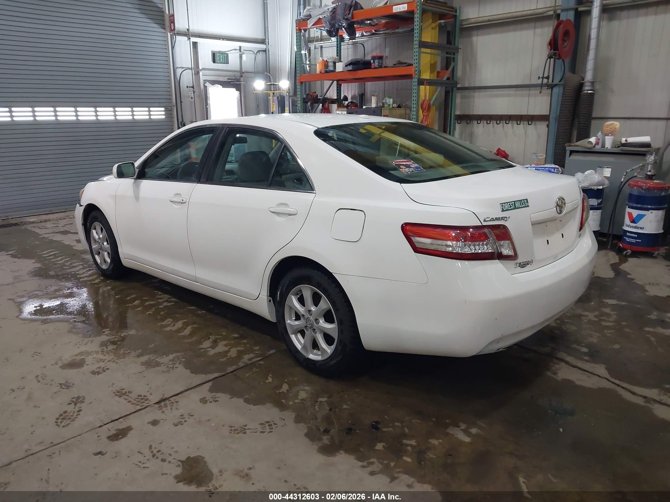 2011 Toyota Camry Le White vin: 4T4BF3EK3BR103249