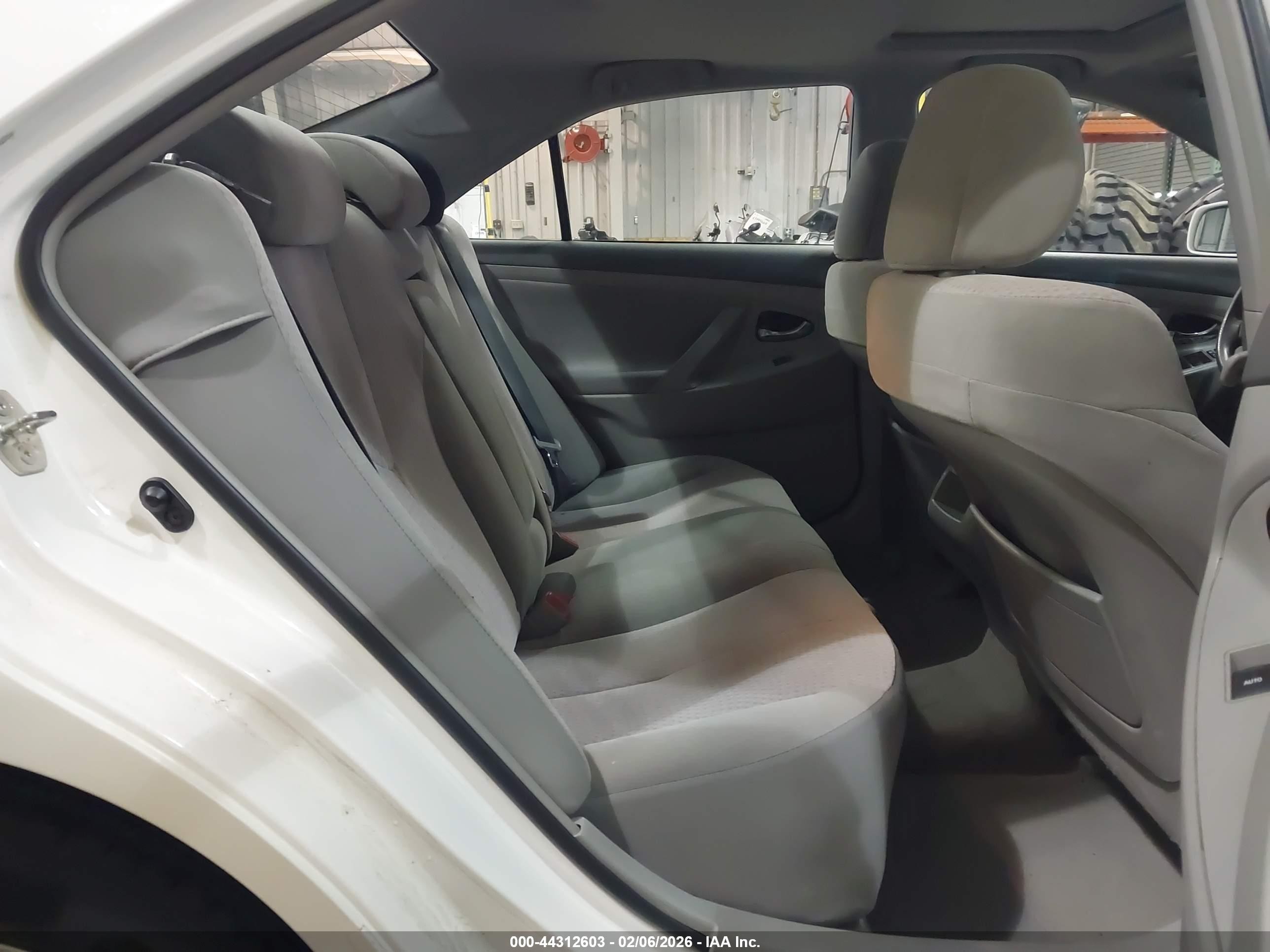 2011 Toyota Camry Le White vin: 4T4BF3EK3BR103249