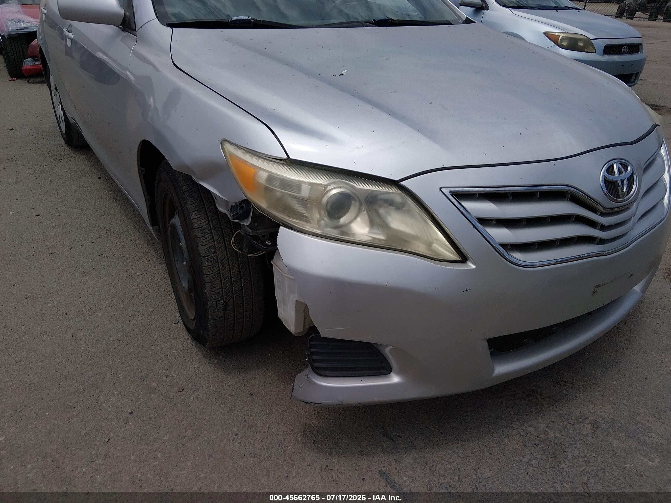 2011 Toyota Camry Le Серебряный vin: 4T4BF3EK3BR104174