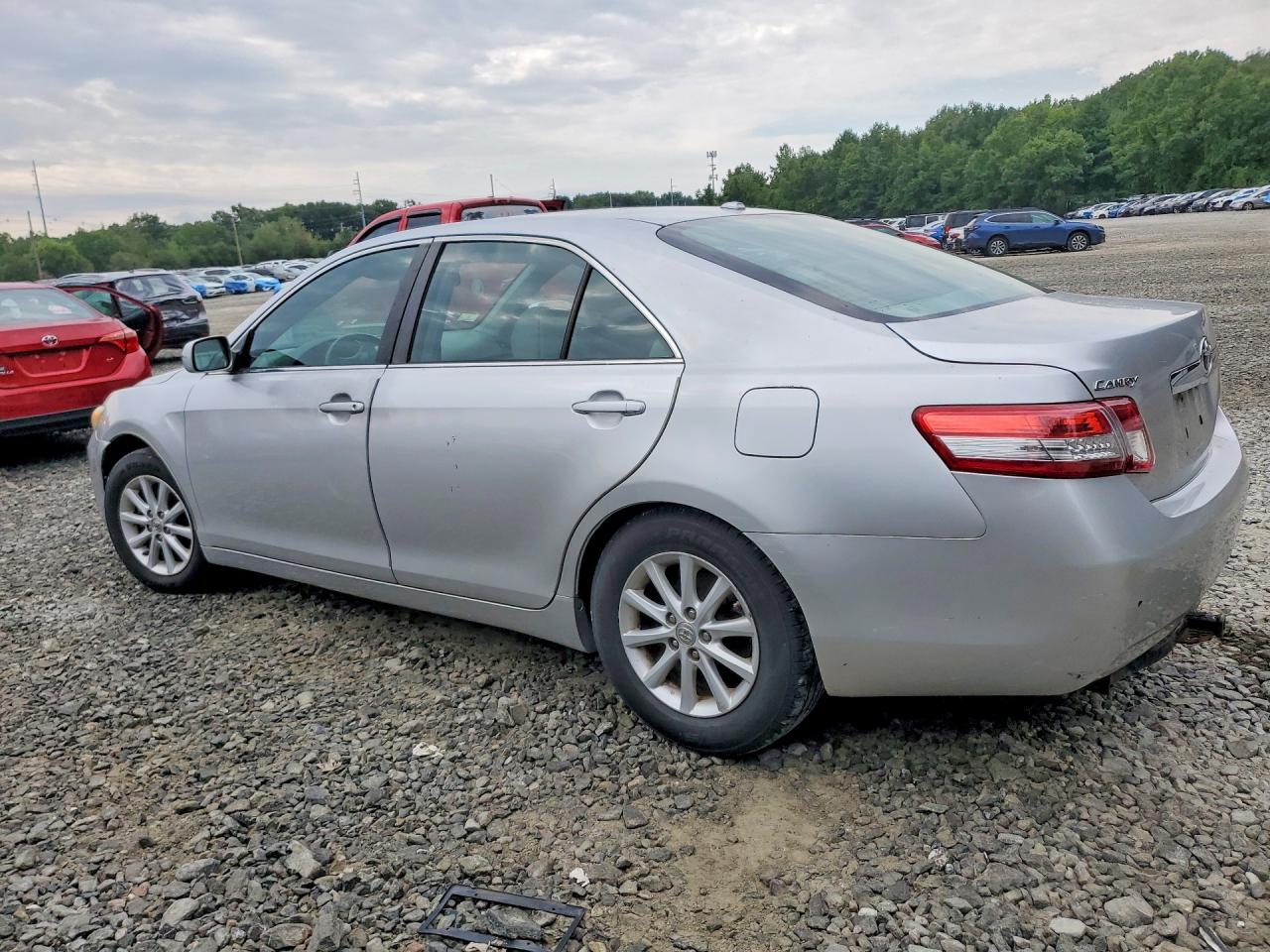2011 Toyota Camry Xle Silver vin: 4T4BF3EK3BR106247
