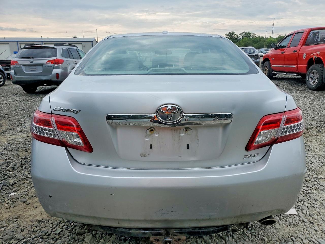2011 Toyota Camry Xle Silver vin: 4T4BF3EK3BR106247