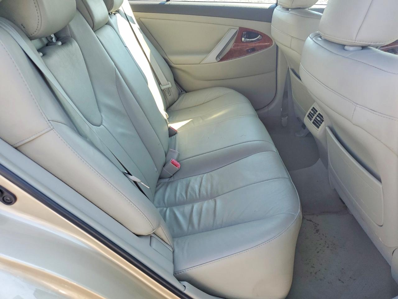 2011 Toyota Camry Xle Tan vin: 4T4BF3EK3BR109486